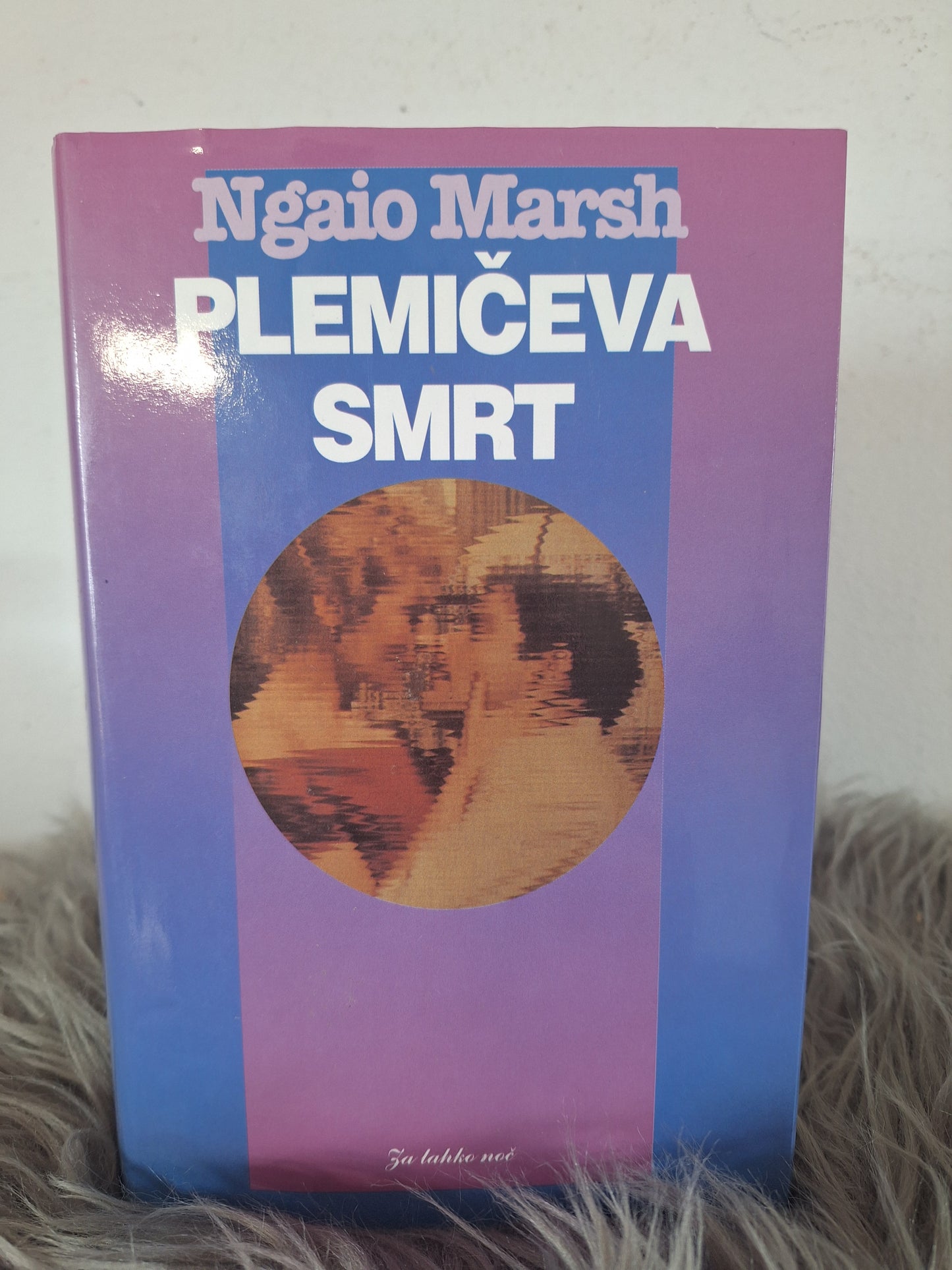 Lahkotno kot morje 1,2 ~ Wilbur Smith, - Plemičeva smrt ~ Ngaio Marsh, - Tujca v Benetkah ~ Ian McEwan