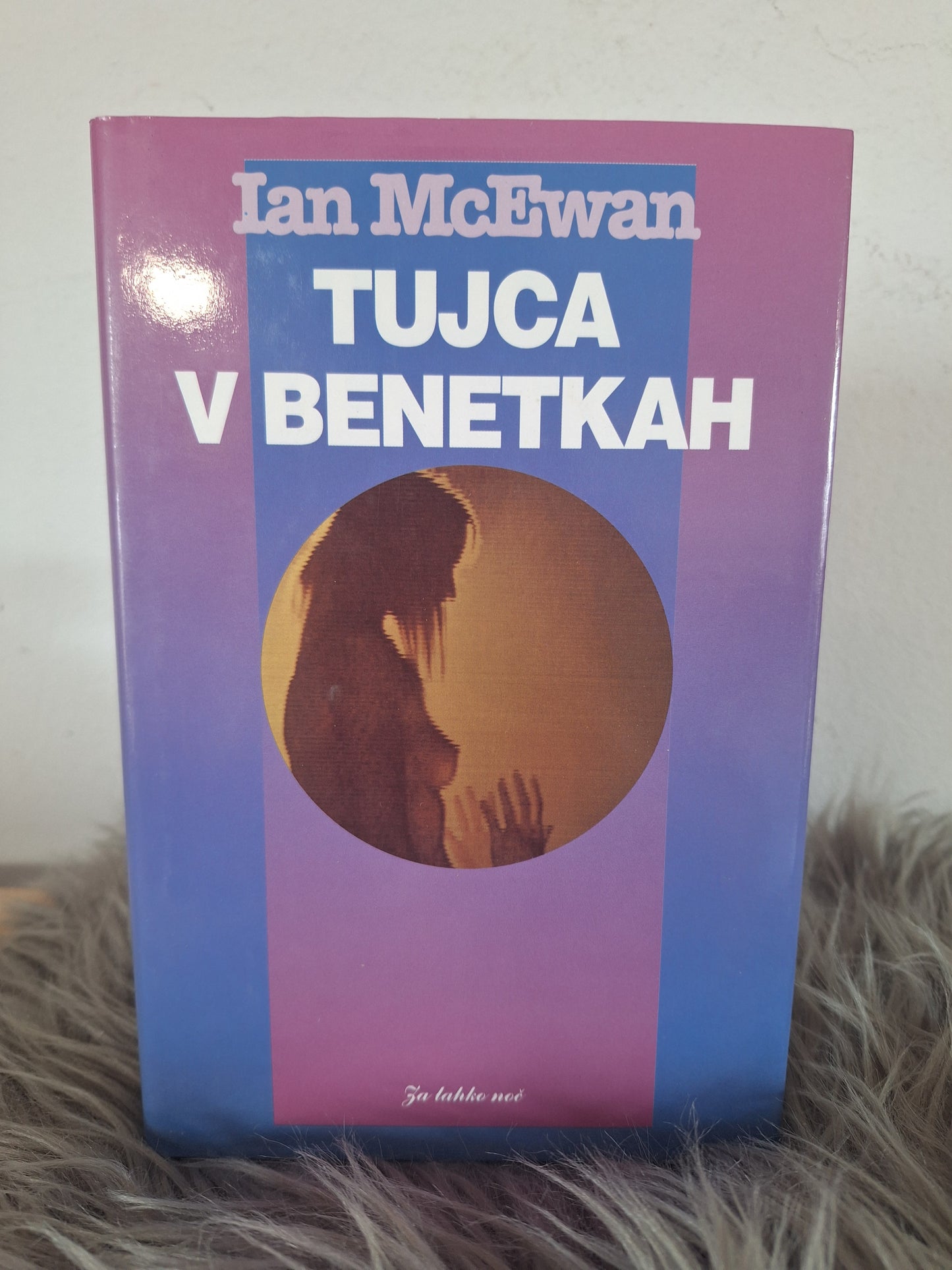 Lahkotno kot morje 1,2 ~ Wilbur Smith, - Plemičeva smrt ~ Ngaio Marsh, - Tujca v Benetkah ~ Ian McEwan