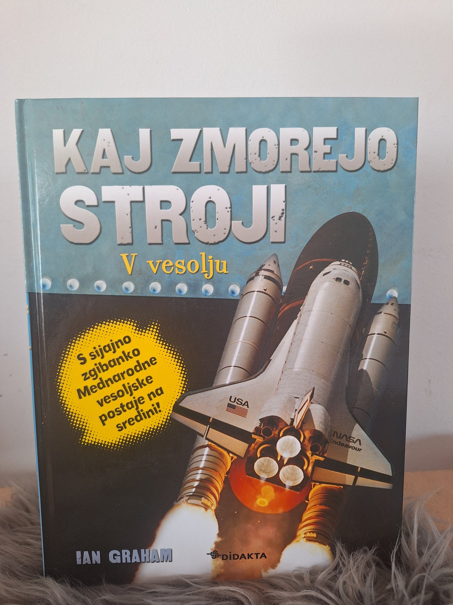 Kaj zmorejo stroji:    Na kmetiji,   Na tirih,   V zraku,    V vesolju.  Didakta