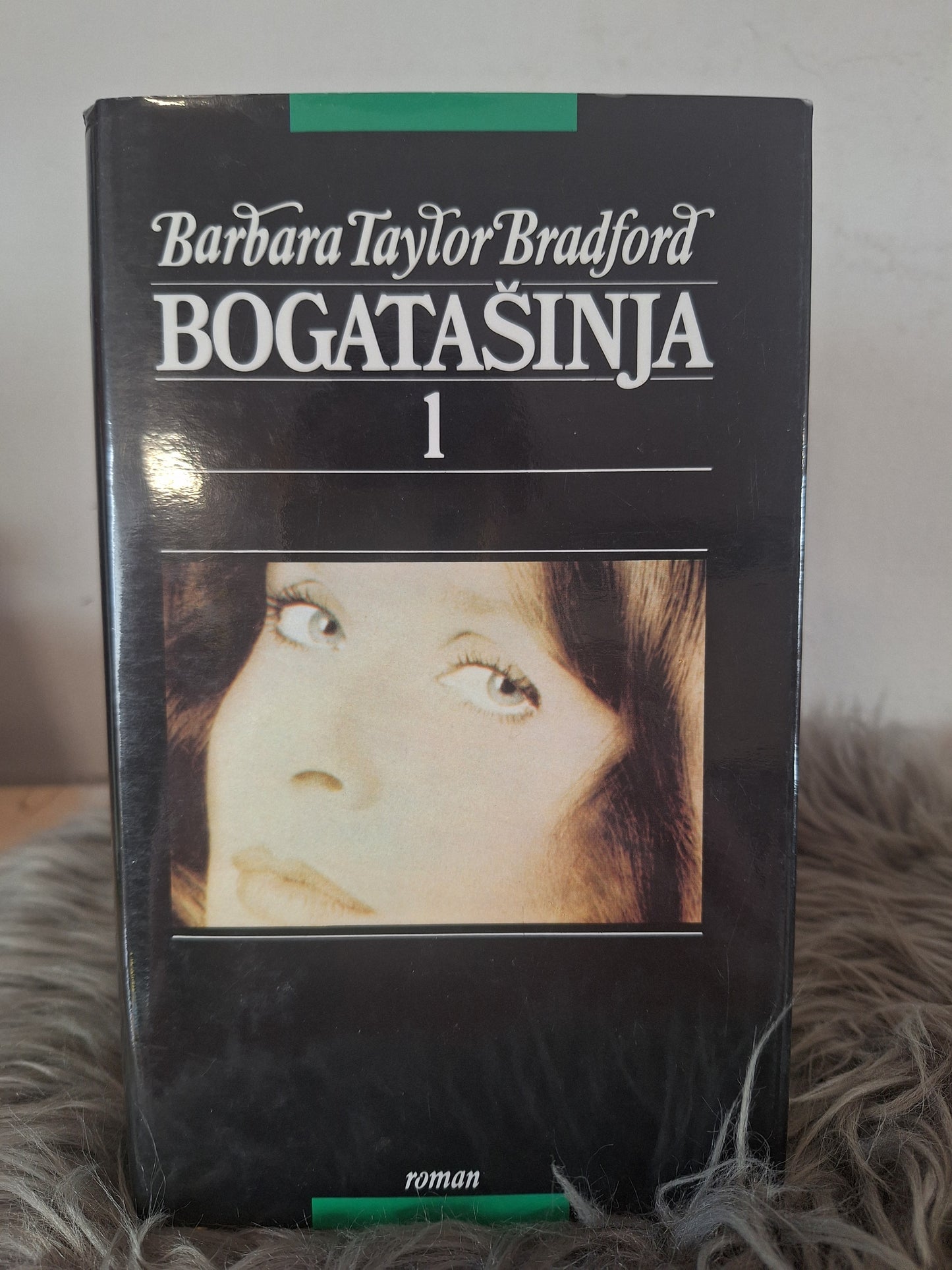 Bogatašinja ~ Barbara Taylor Bradford 1, 2, 3, - Konec poletja ~ Danielle Steel, - Če bo kdaj jutri, Sidney Sheldon.