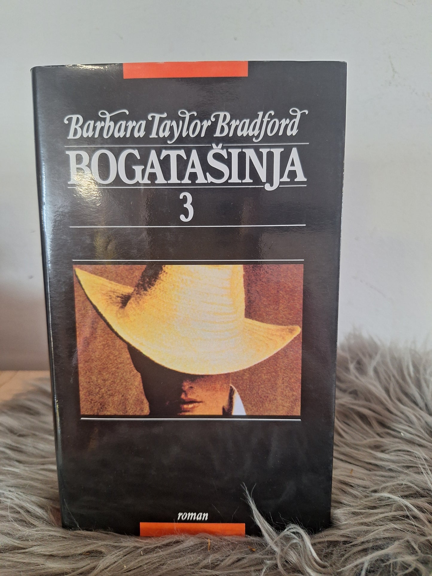 Bogatašinja ~ Barbara Taylor Bradford 1, 2, 3, - Konec poletja ~ Danielle Steel, - Če bo kdaj jutri, Sidney Sheldon.