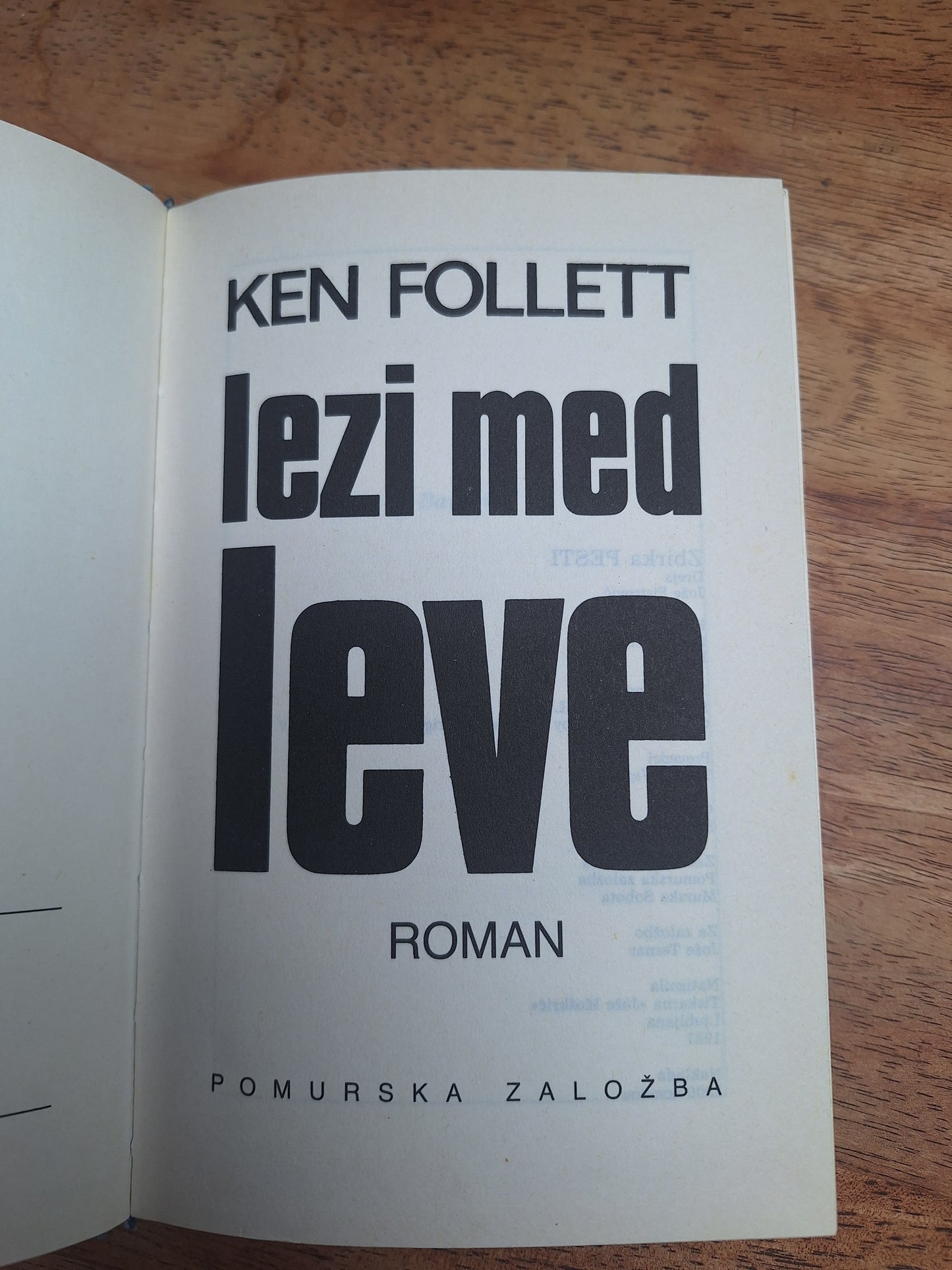 Lezi med leve  Ken Follett