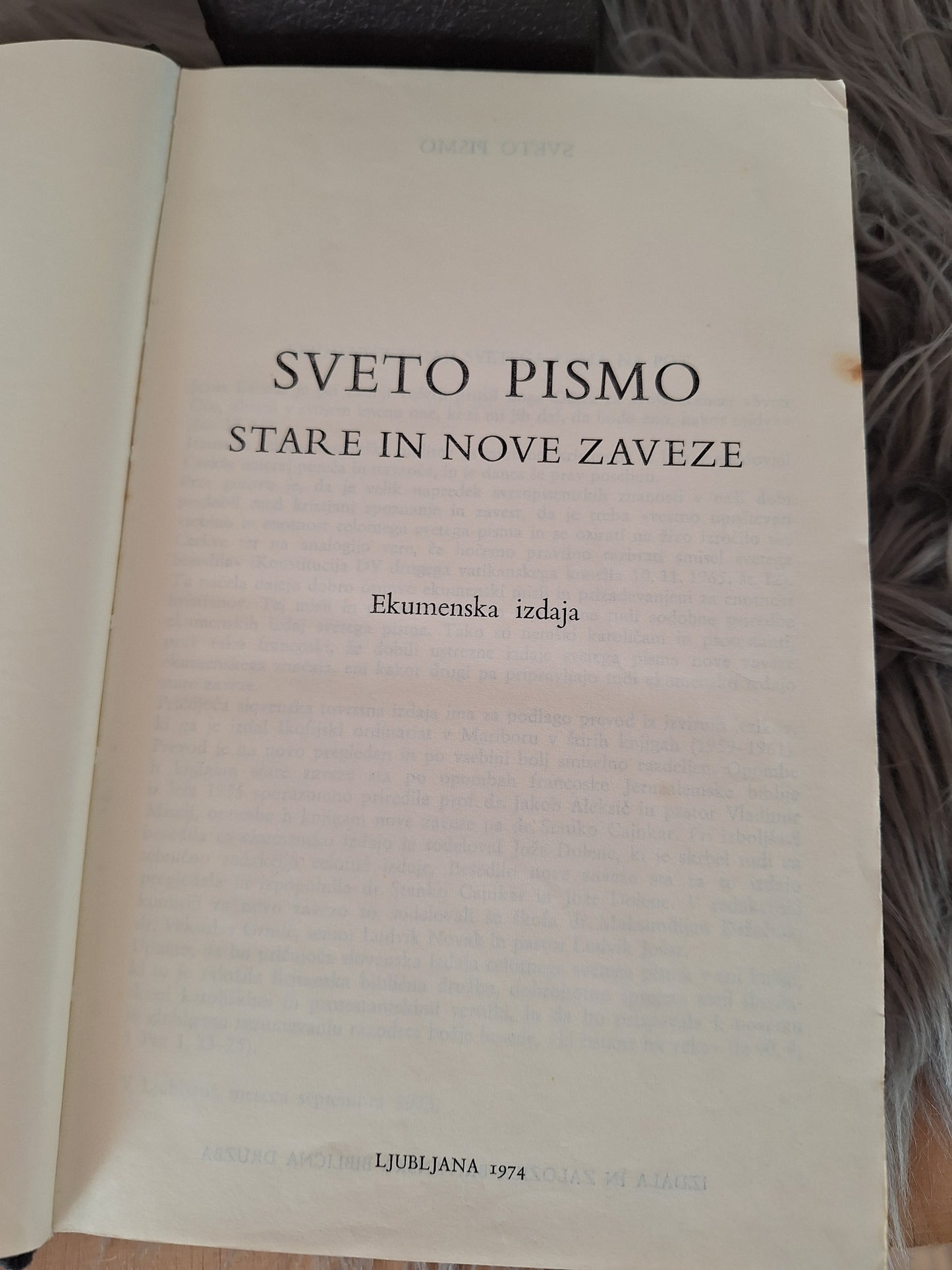 Sveto pismo stare in nove zaveze ČGP Delo