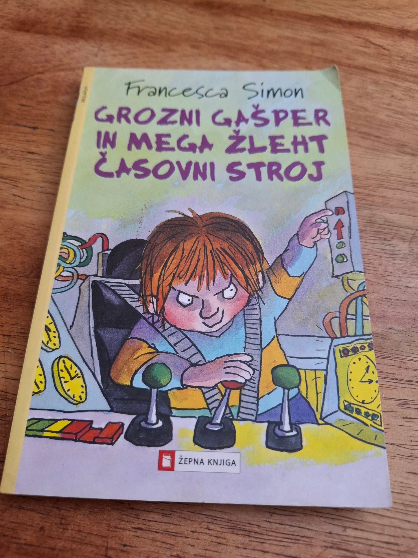 Grozni Gašper in mega žleht časovni stroj Francesca Simon