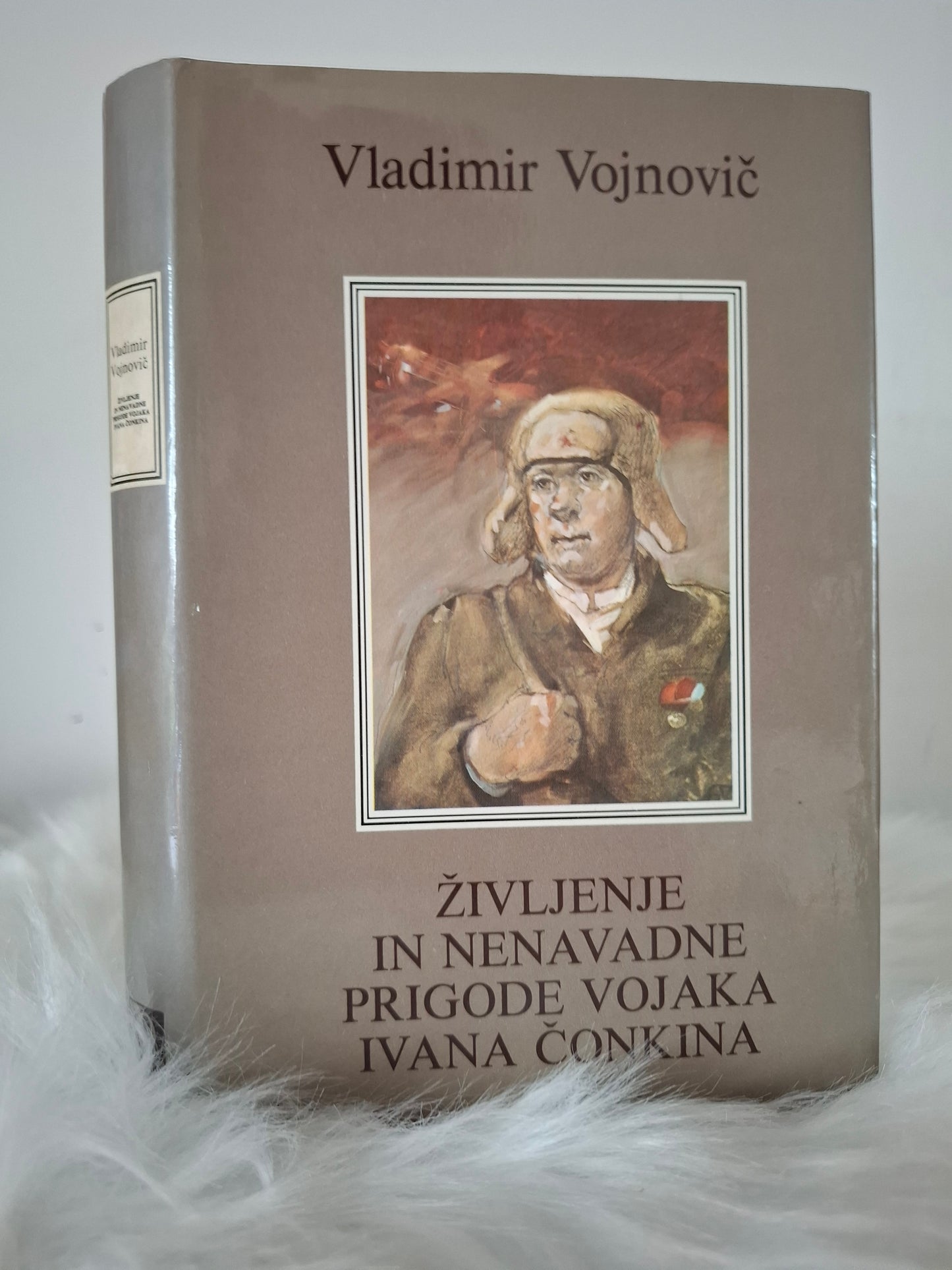 Življenje in nenavadne prigode vojaka Ivana Čonkina  Vladimir Vojnovič