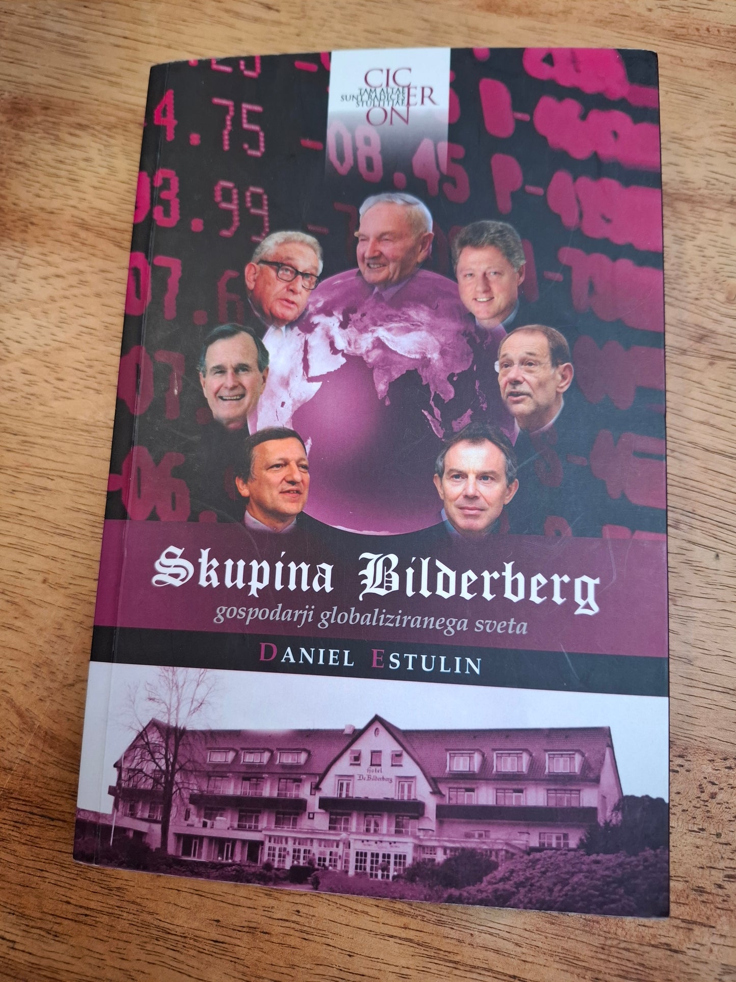 Skupina Bilderberg Daniel Estulin