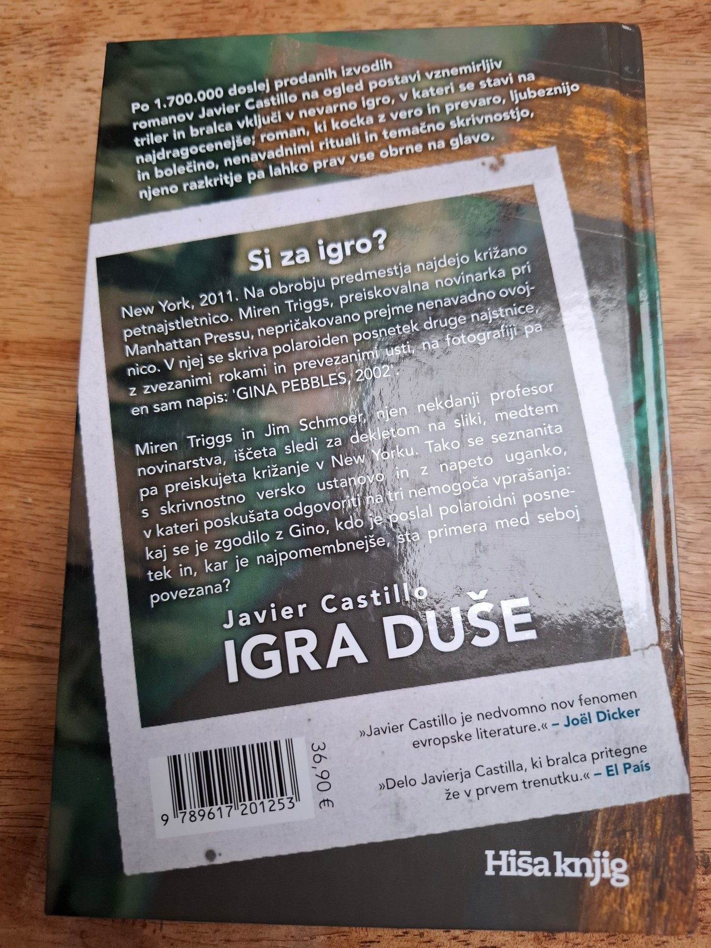 Igra duše, Javier Castillo