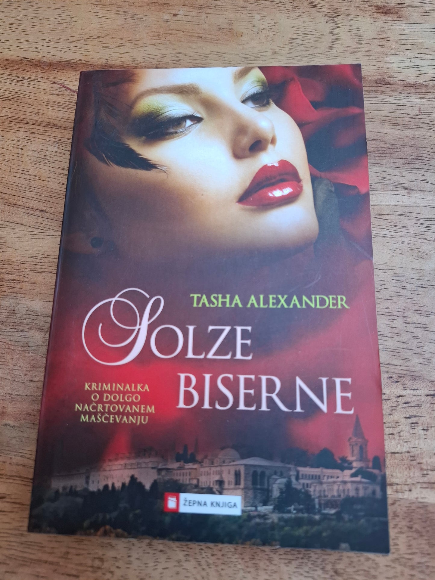 Solze biserne, Tasha Alexander