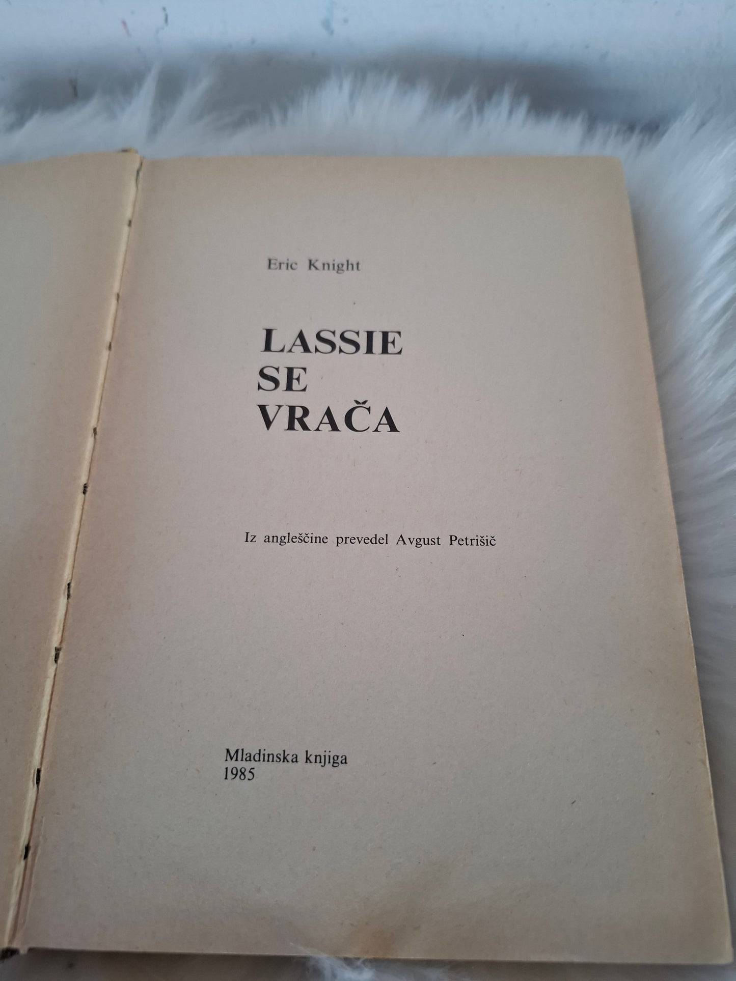 Lassie se vrača Eric Knight