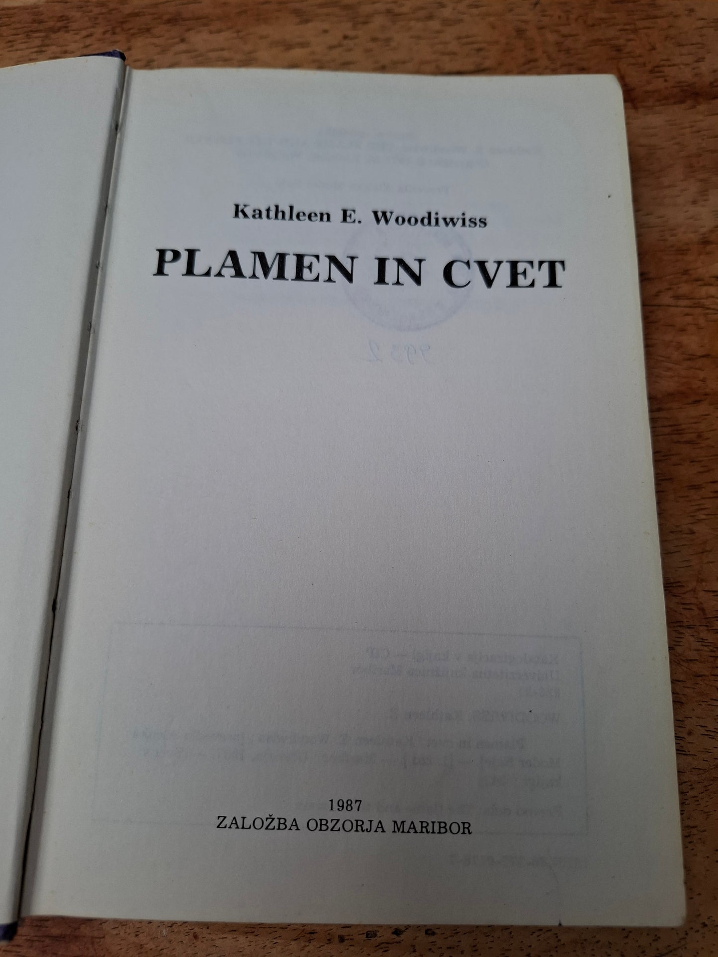 Plamen in cvet Kathleen E. Woodiwiss.