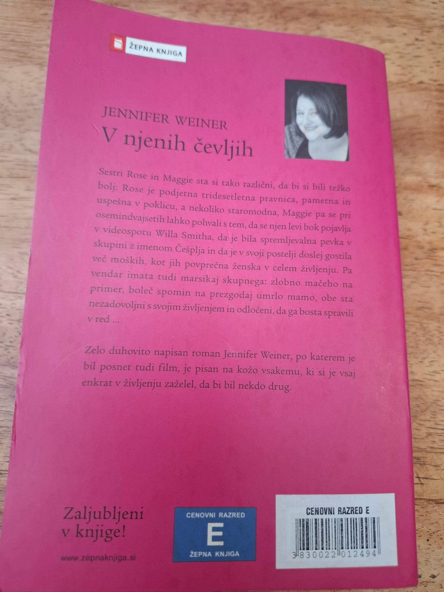 V njenih čevljih, Jennifer Weiner