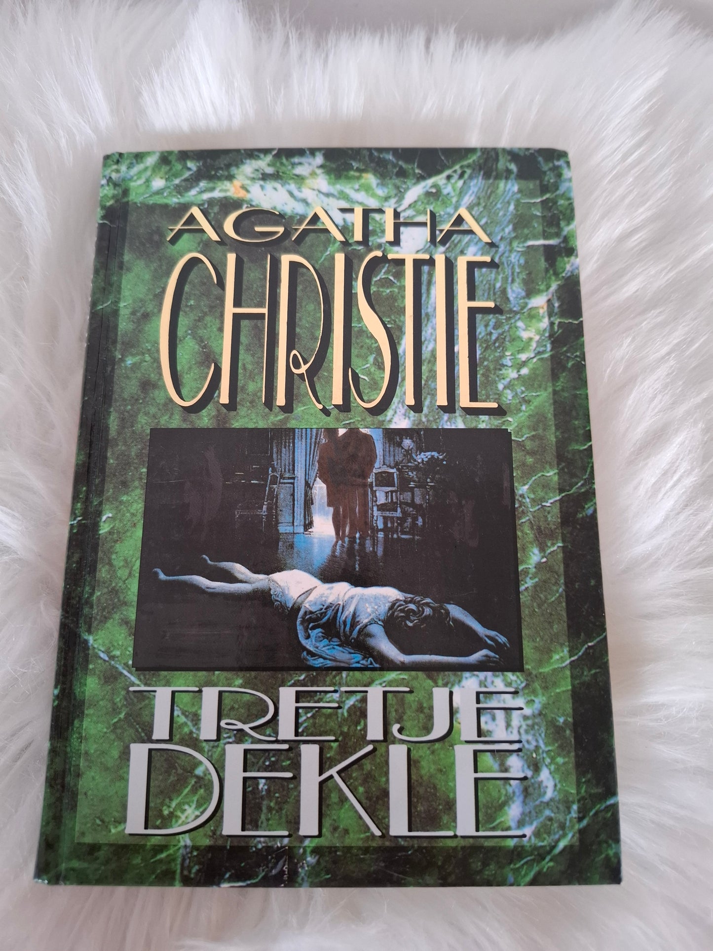 Tretje dekle Agatha Christie