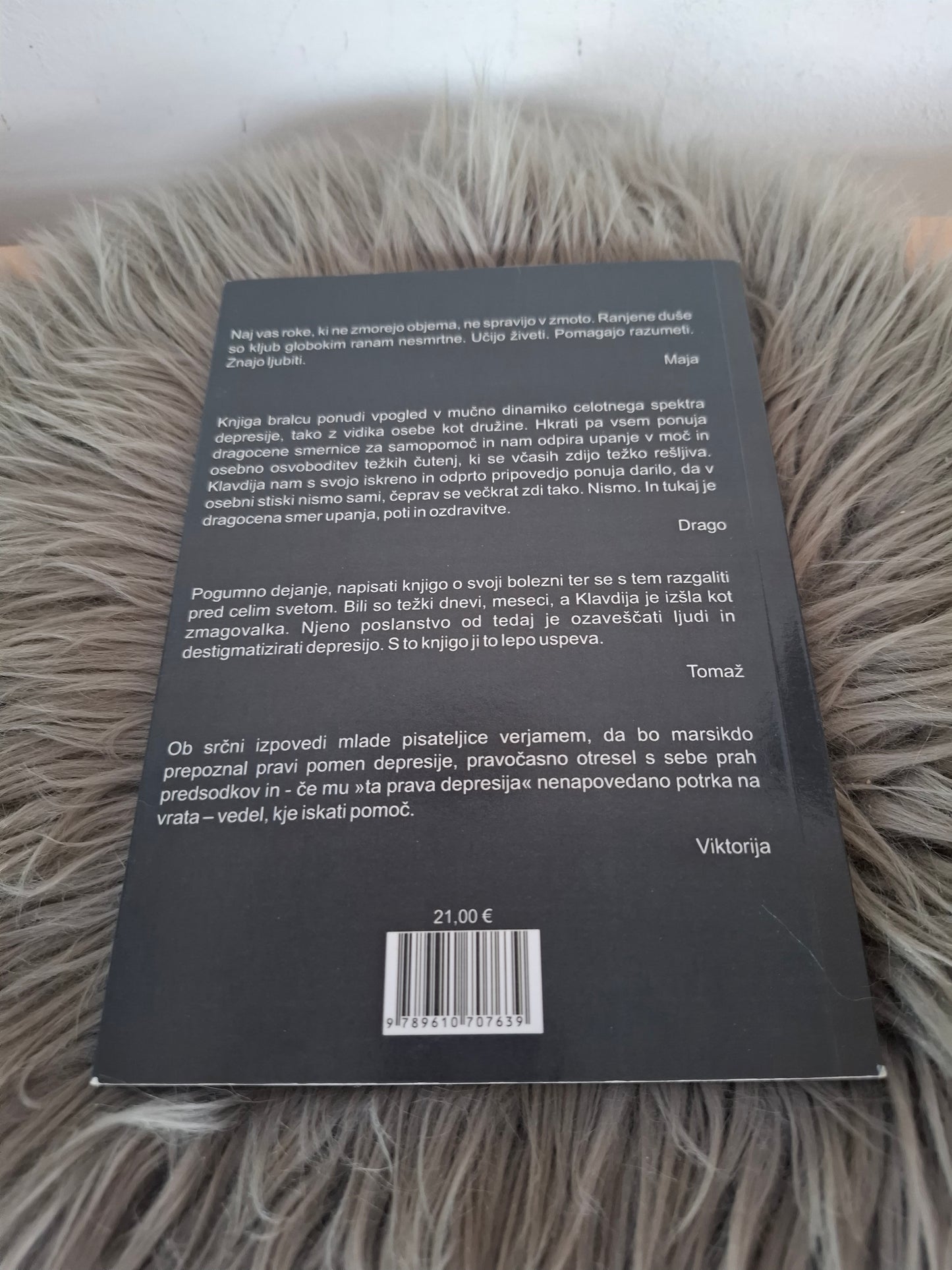 Bela levinja Henning Mankell