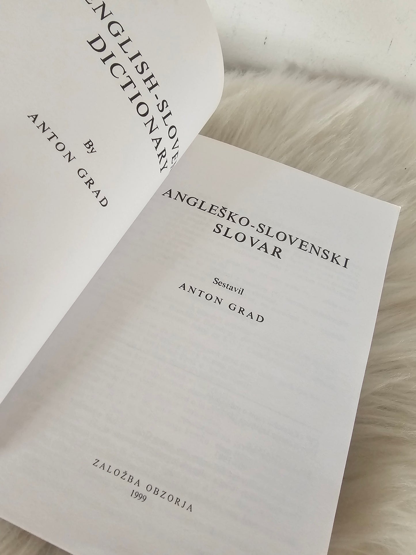 Angleško slovenski slovar English slovene dictionary Glotta