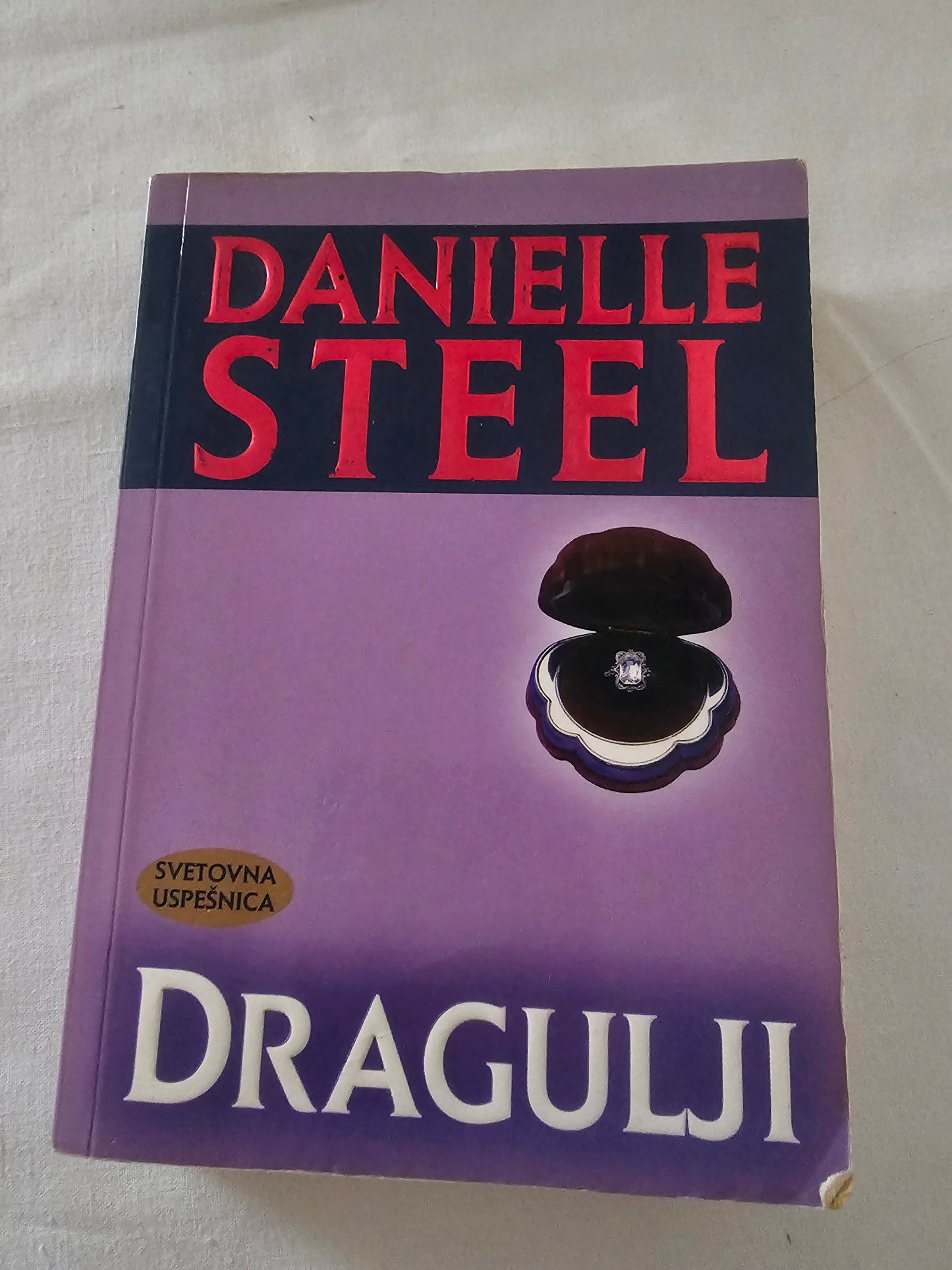 Dragulji Danielle Steel