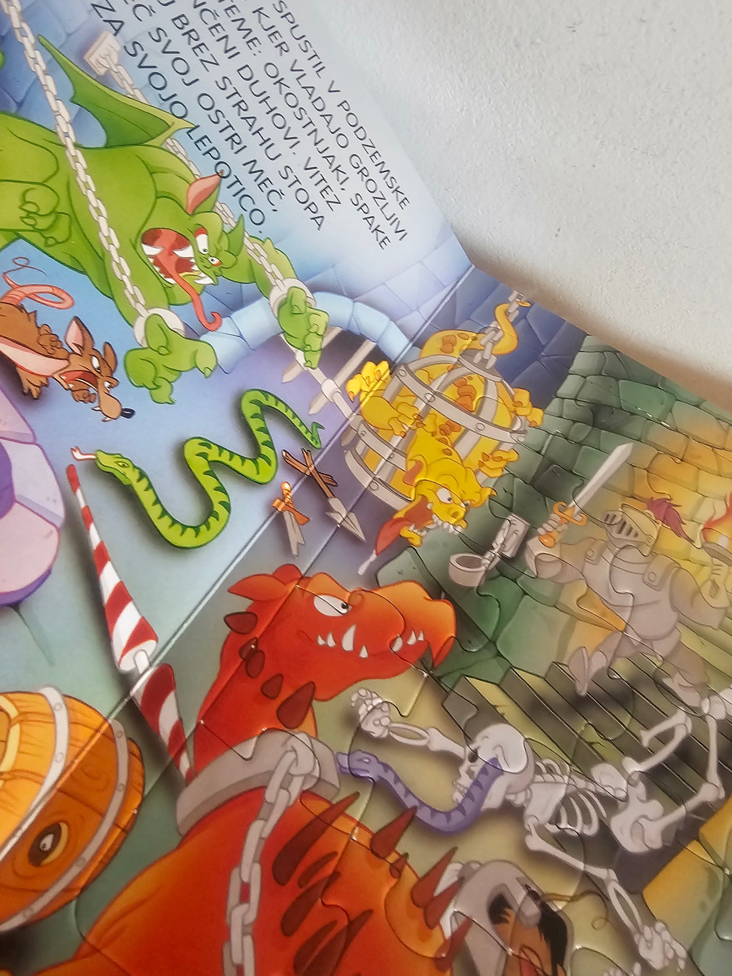 Grad strahov grozovite sestavljanke Založba Grahovac