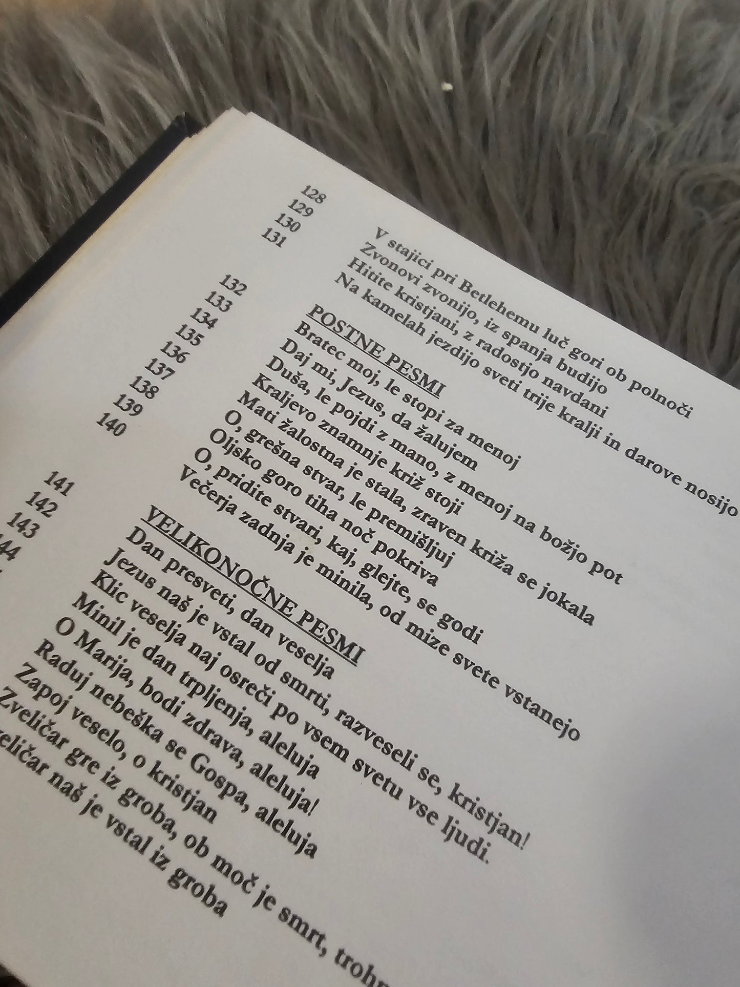 Tebi pojem, Gospod več avtorjev