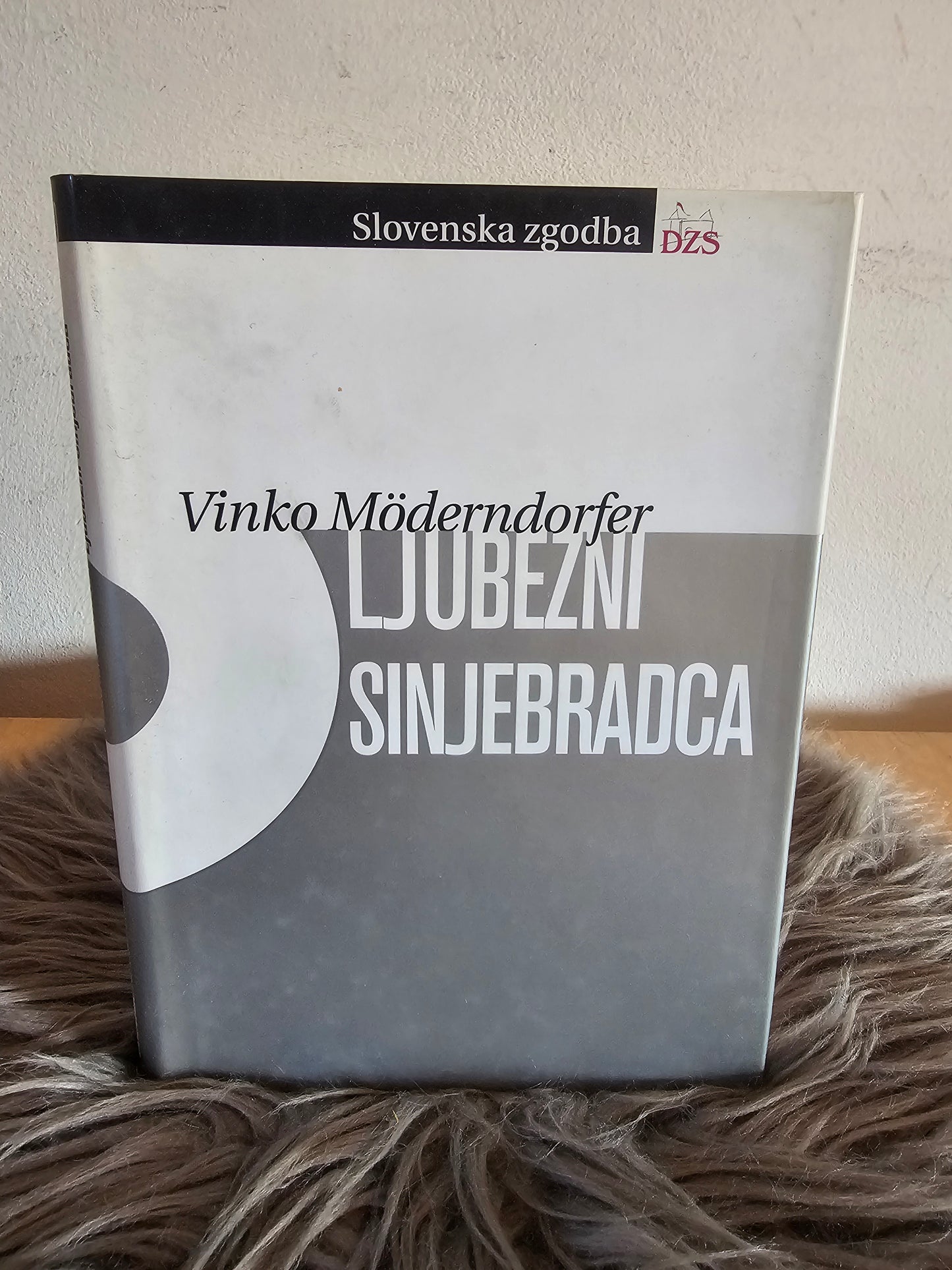 Ljubezni sinjebradca Vinko Moderndorfer