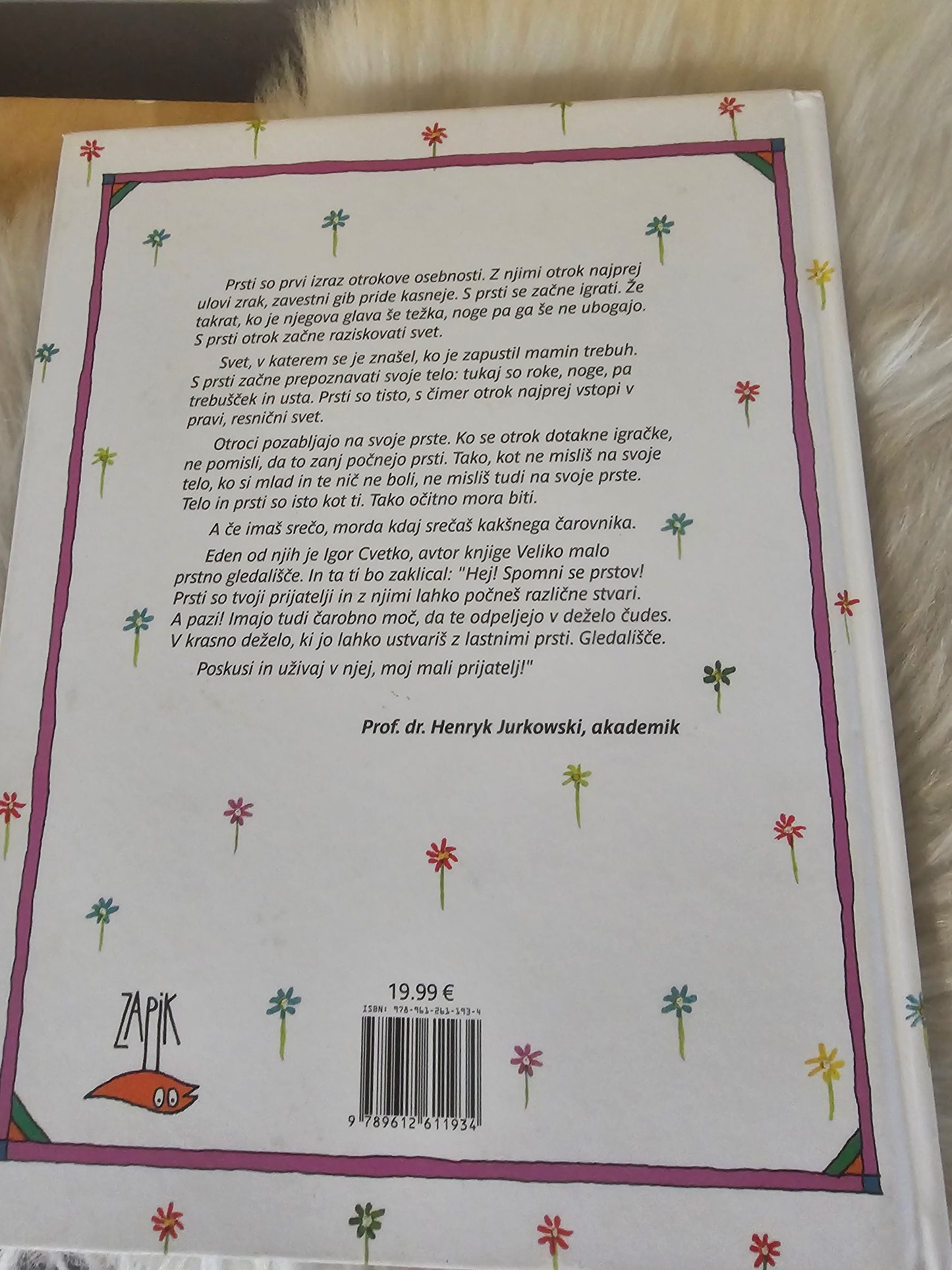 Veliko malo prstno gledališče Igor Cvetko