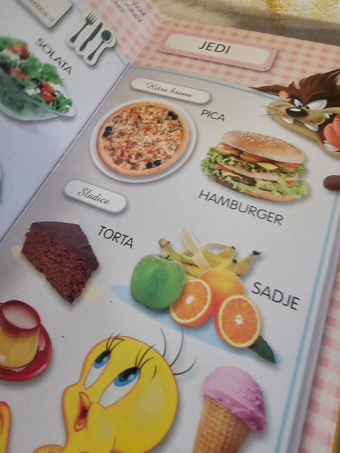 Besede z Looney Tunes junaki Založba Alica