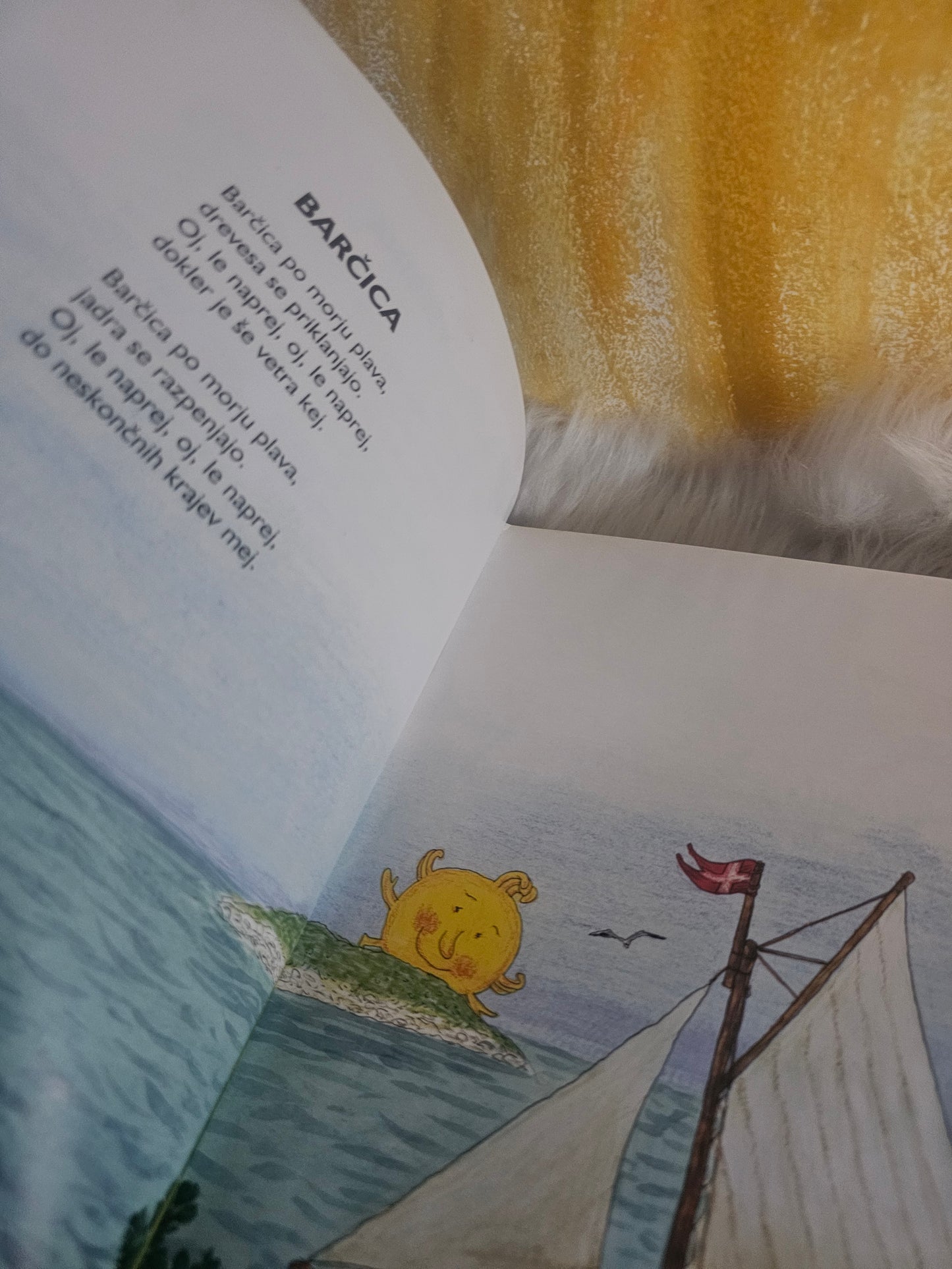 Barčica slovenske ljudske pesmi za otroke Erimas