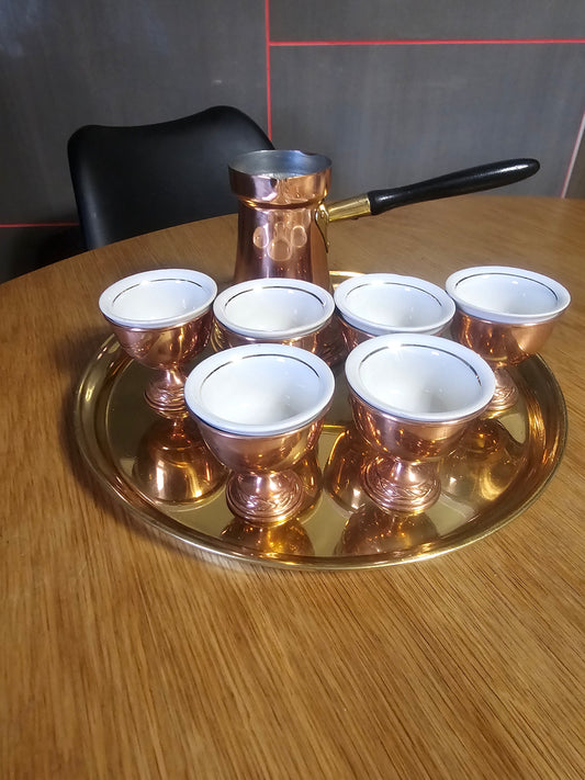 Starejši komplet za turško kavo – bakreni peclji, keramične skodelice