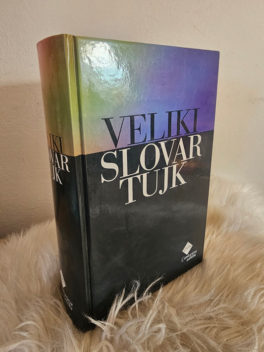 Veliki slovar tujk Cankarjeva Založba