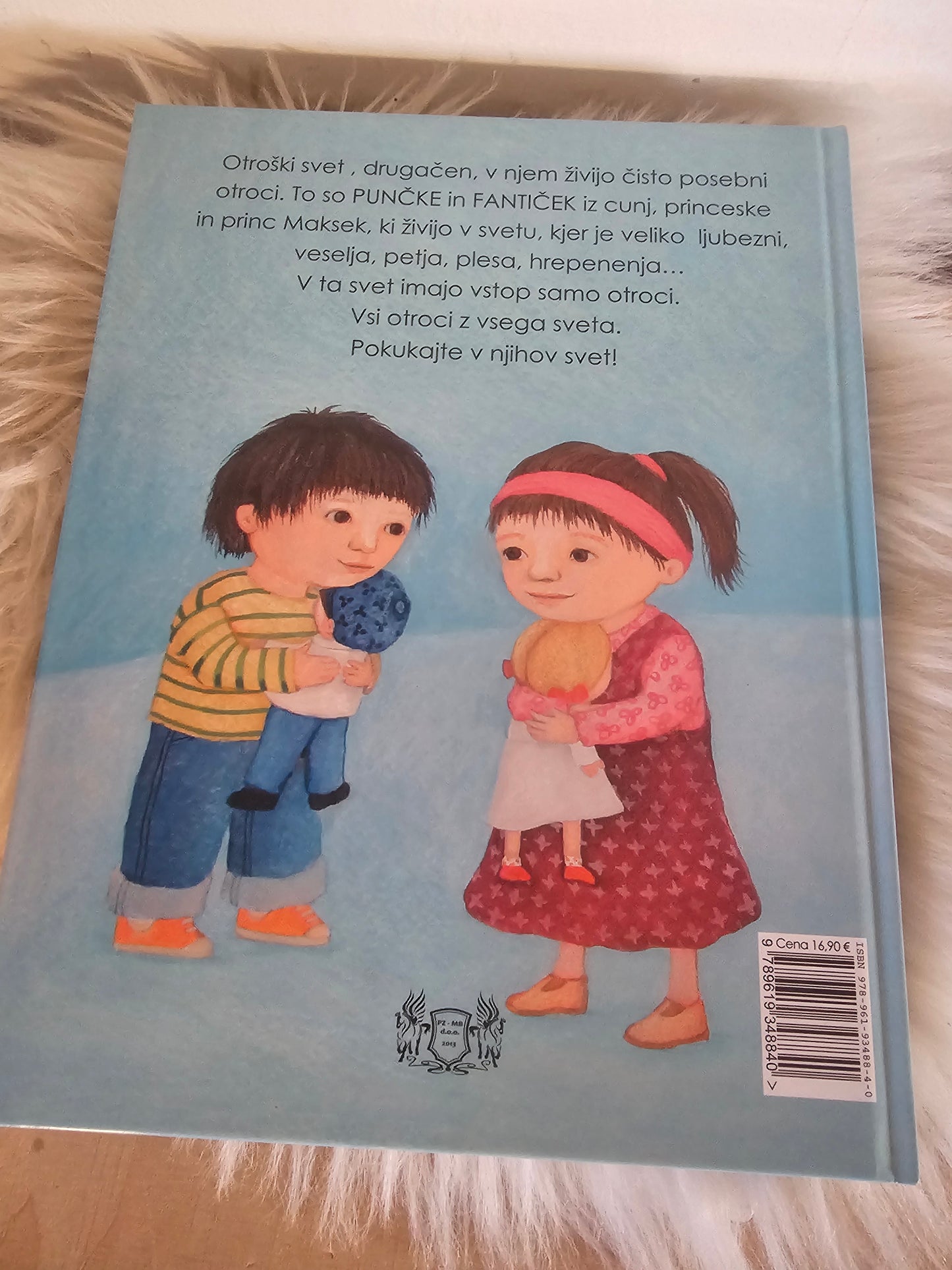 Čisto poseben otroški svet Gabrijela Sečkar