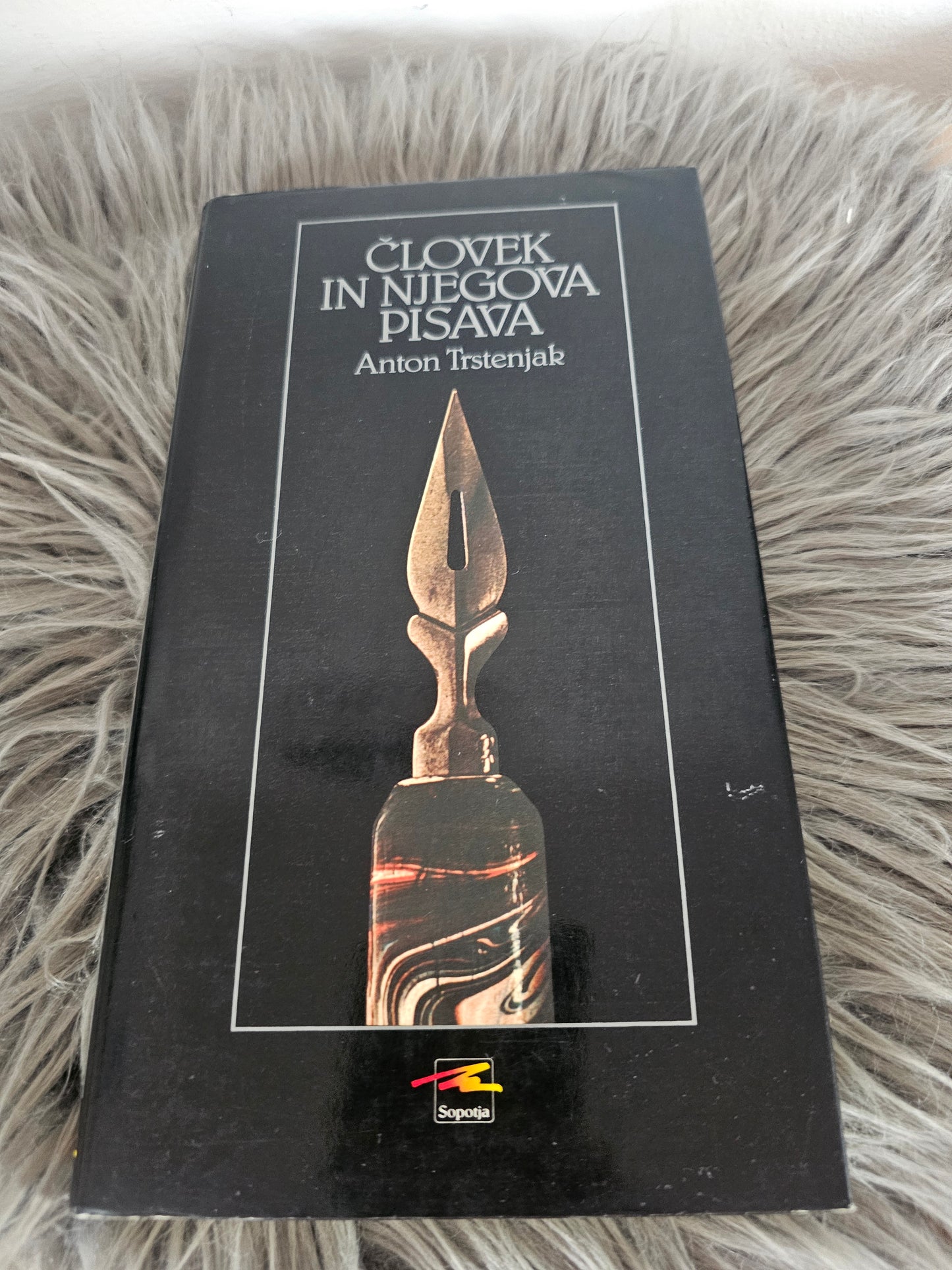 Človek in njegova pisava Anton Trstenjak