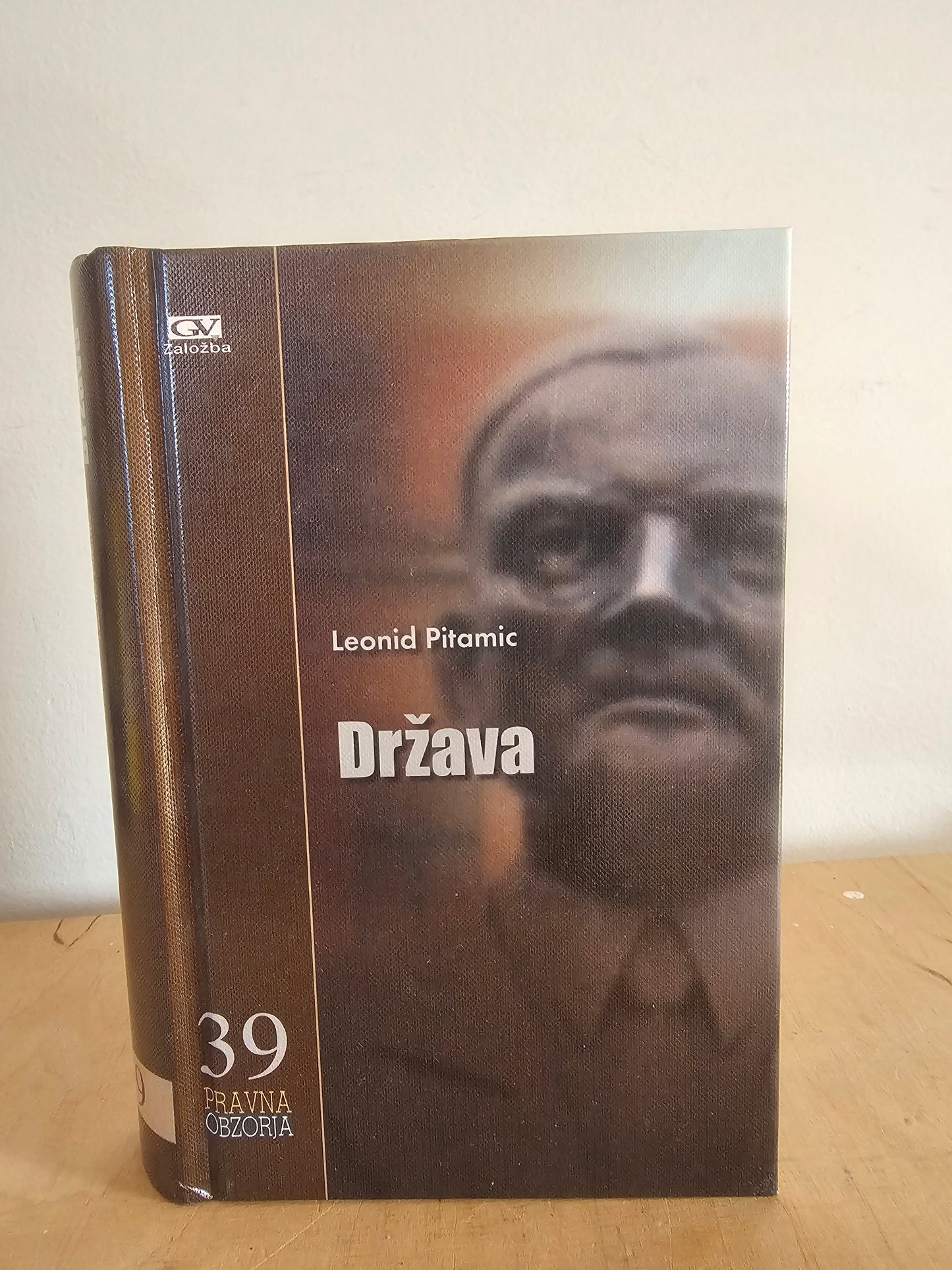 Država Leonid Pitamic