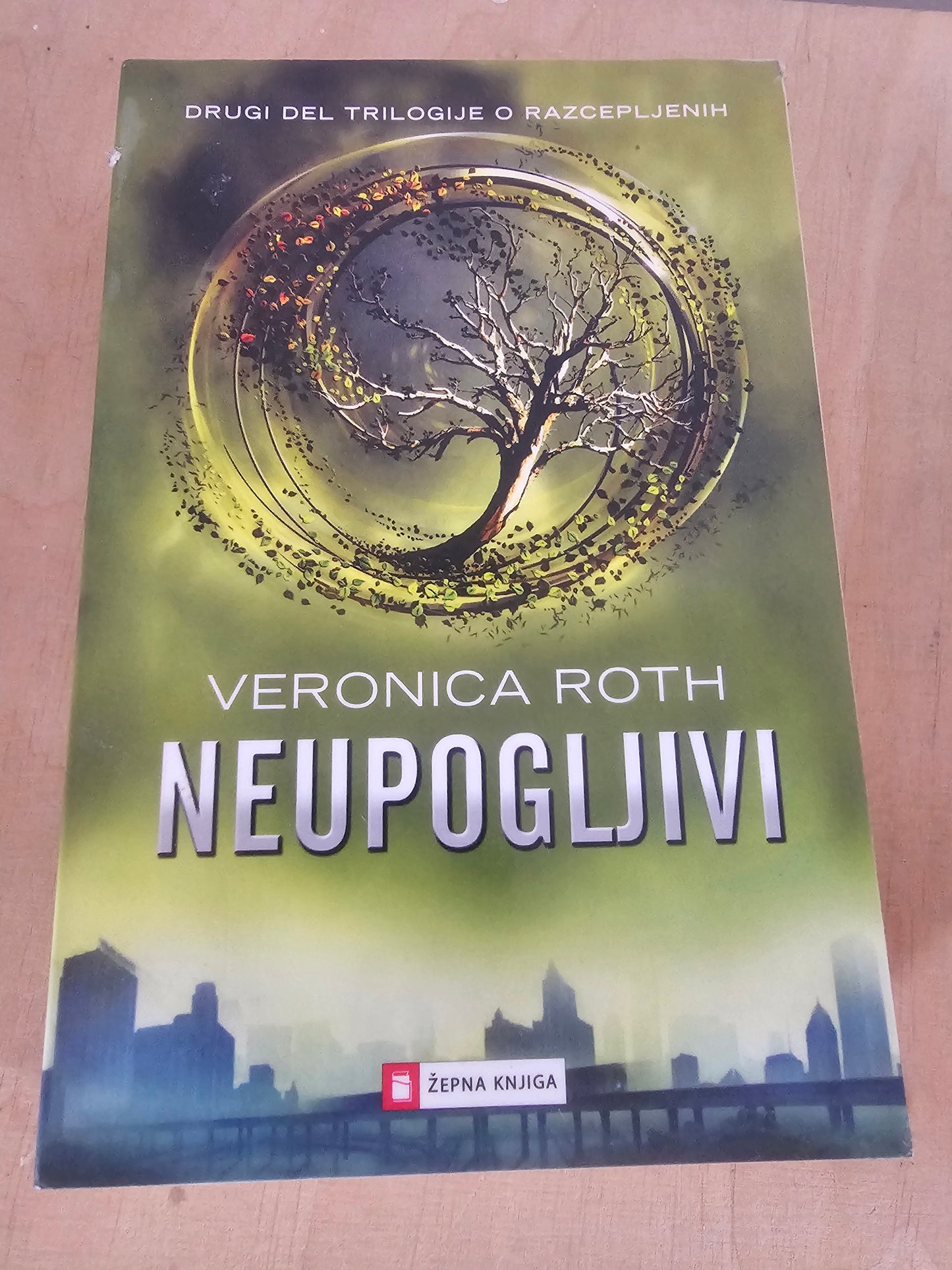 Neupogljivi Veronica Roth