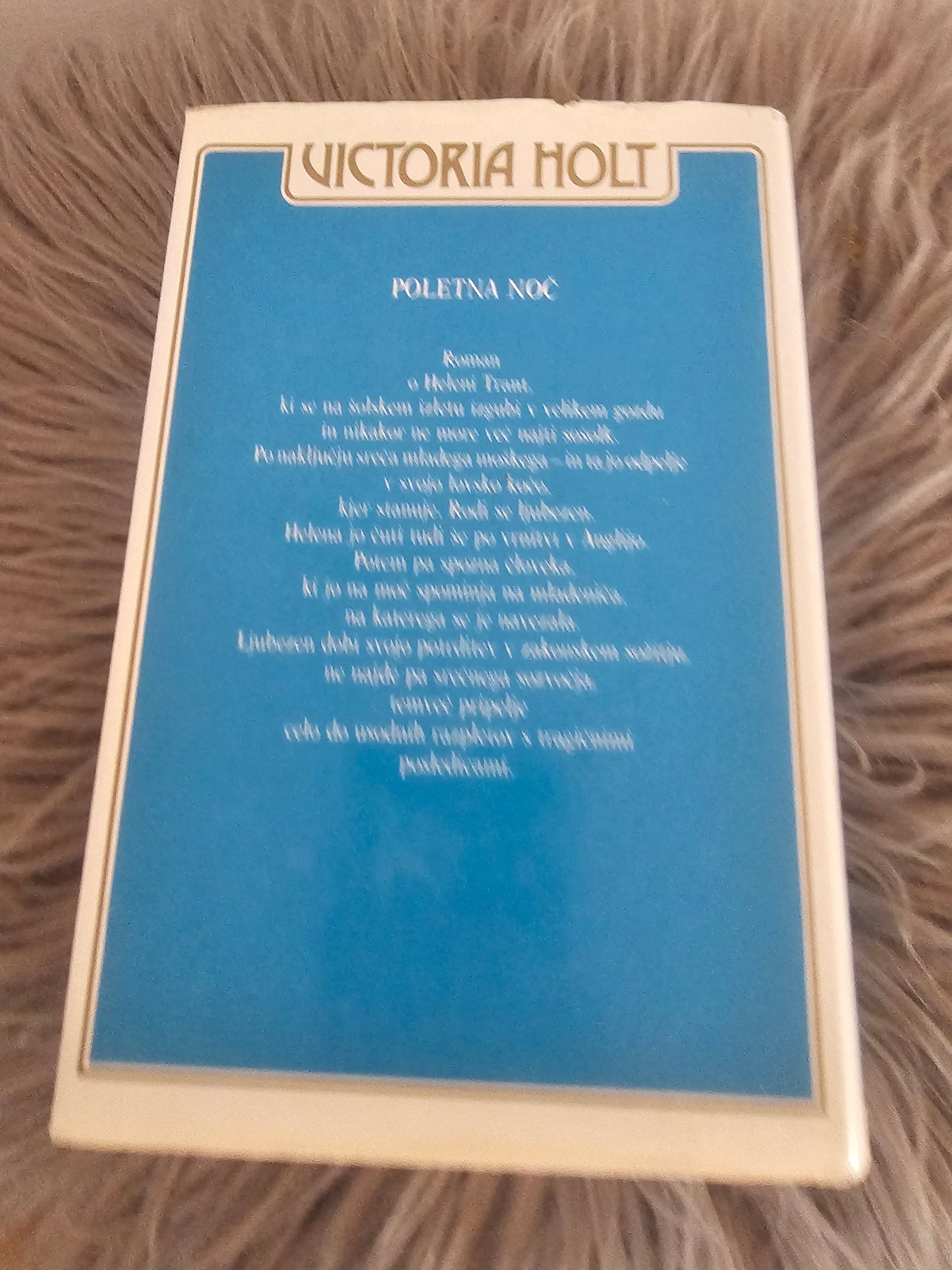 Poletna noč Victoria Holt