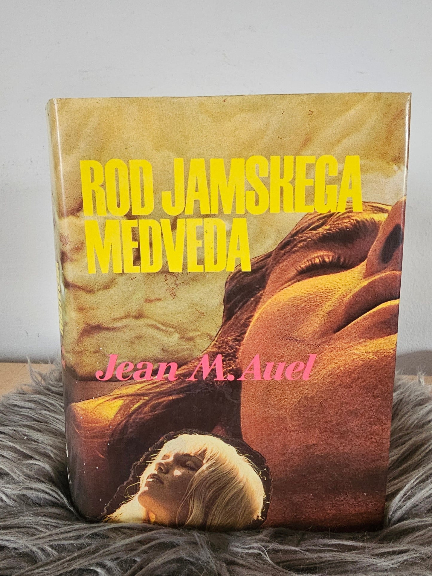 Rod jamskega človeka Jean M.Auel