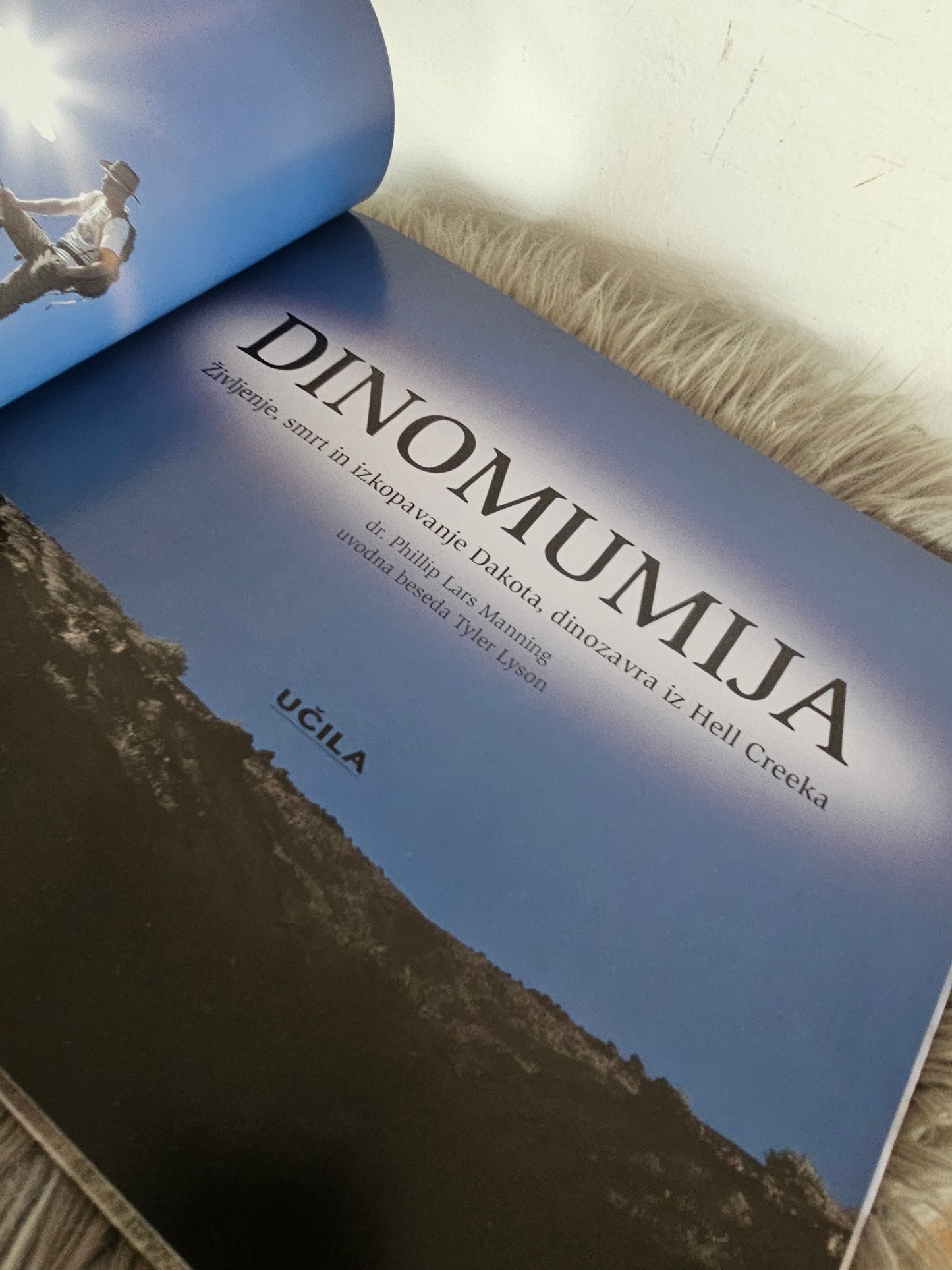 Dinomumija, življenje smrt in izkopavanje Dakota, dinozavra iz Hell Creeka dr.Phillip Lars Manning