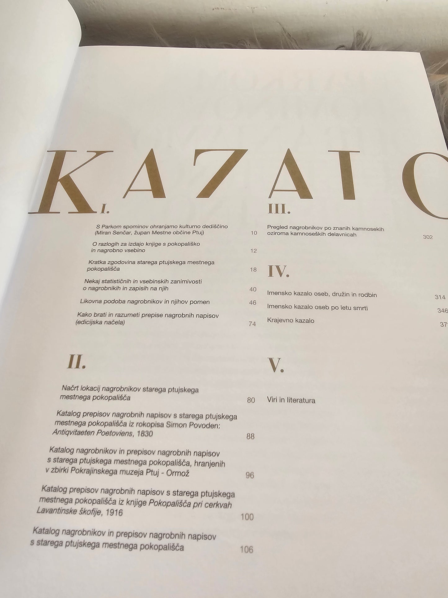 Počivajte v miru! Nagrobniki s starega ptujskega mestnega pokopališča več avtorjev