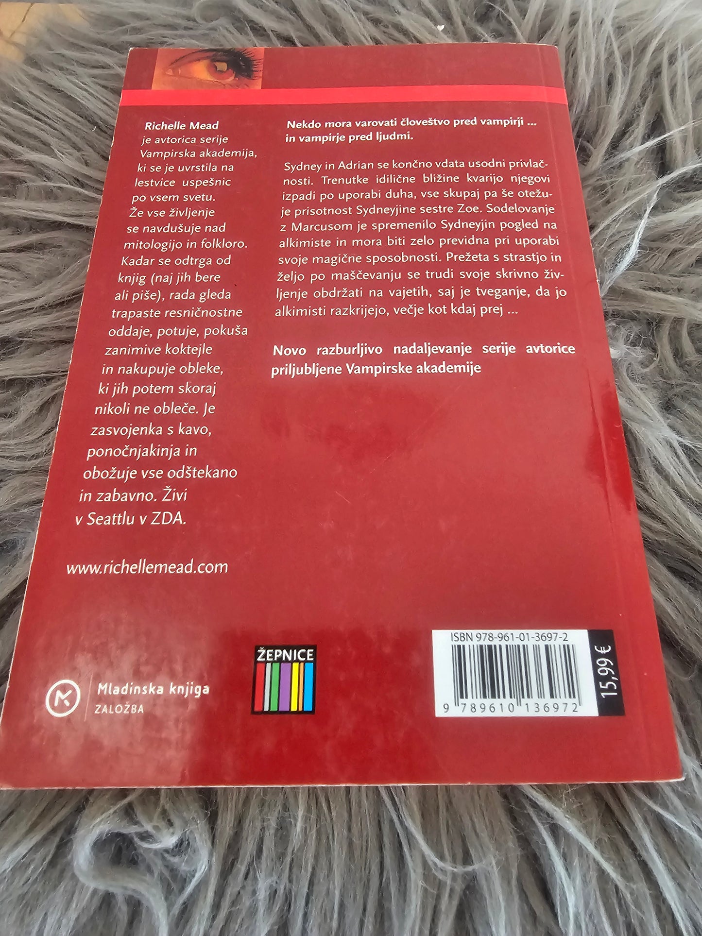 Ognjeno srce Richele Mead