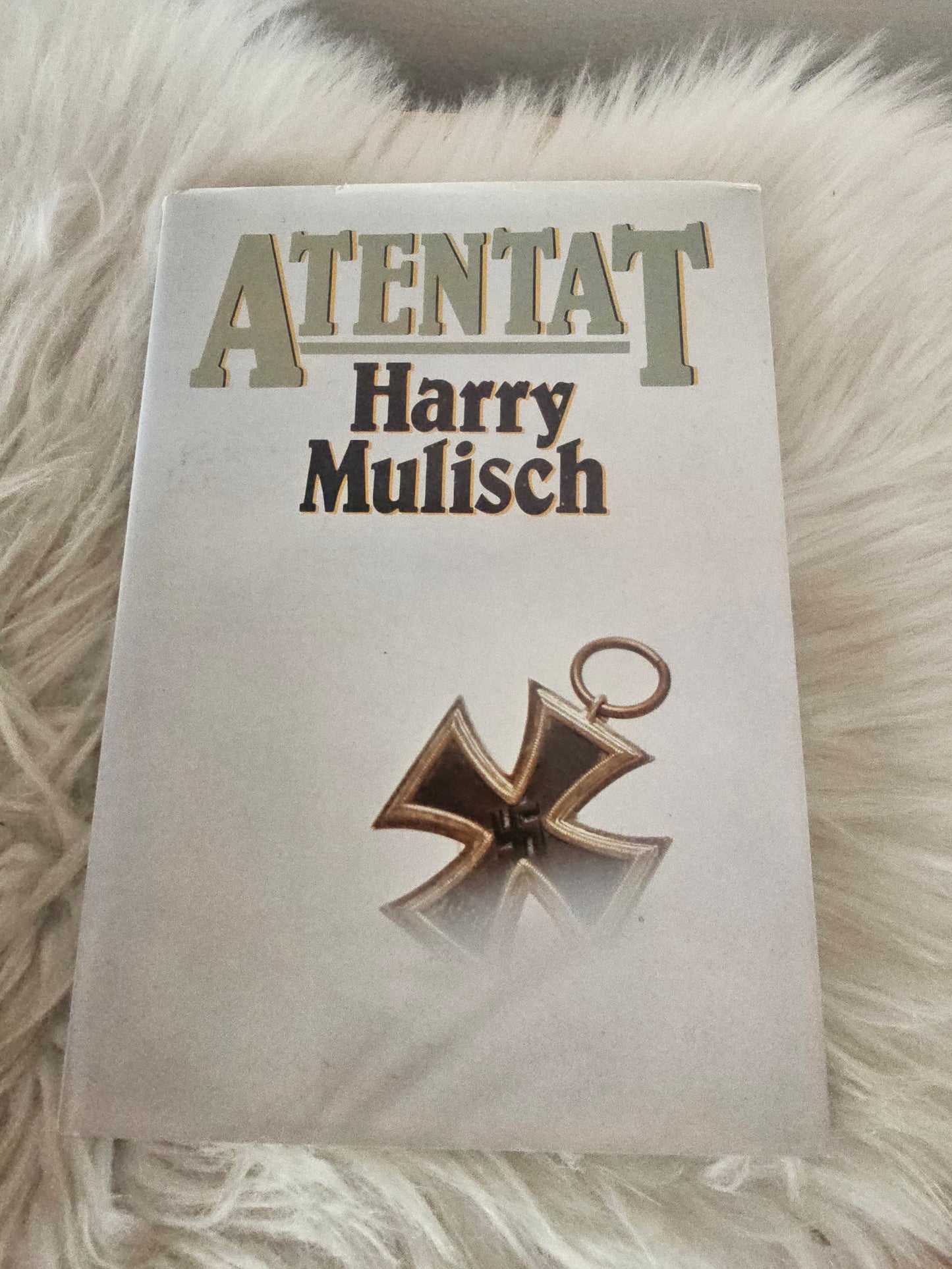 Atentat Harry Mulisch