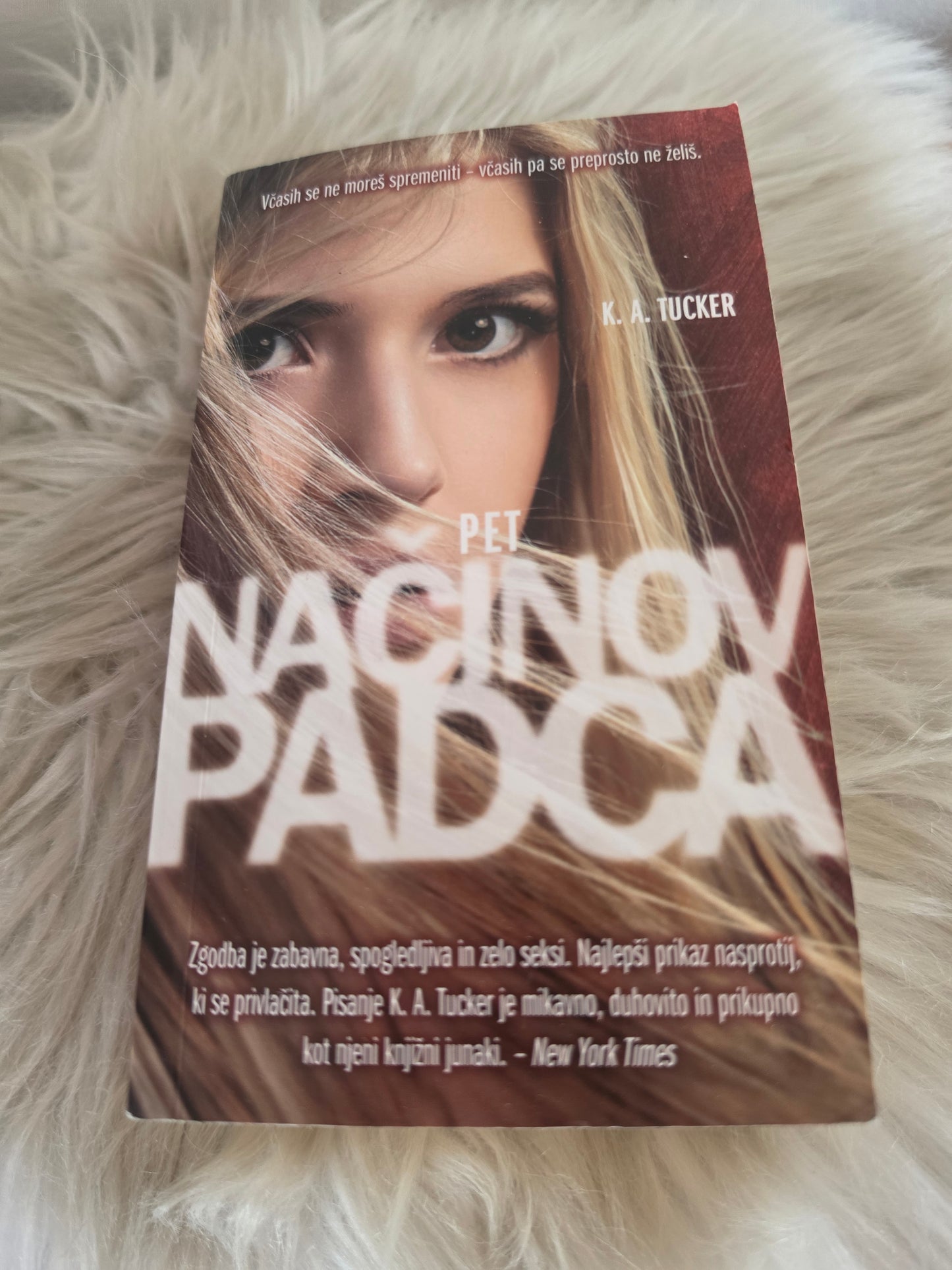 Pet načinov padca K. A. Tucker