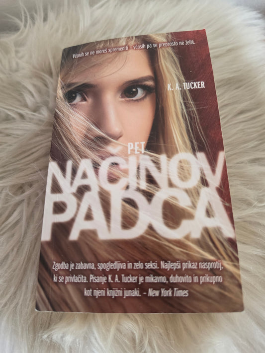 Pet načinov padca K. A. Tucker