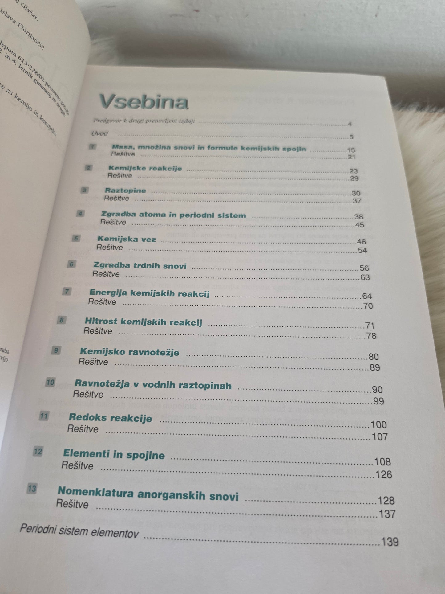 Naloge iz splošne in anorganske kemije za srednjo šolo Nataša Bukovec Saša Aleksij Glažar