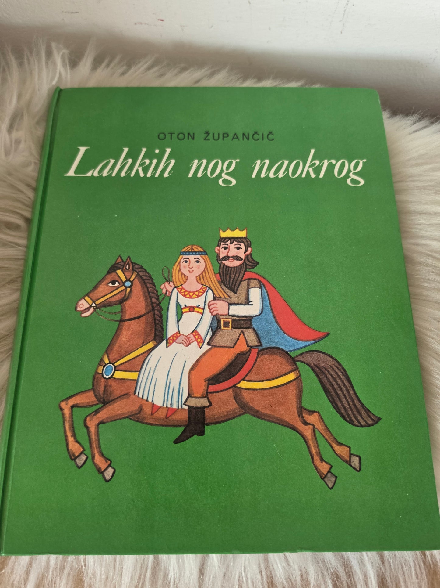 Lahkih nog naokrog Oton Župančič