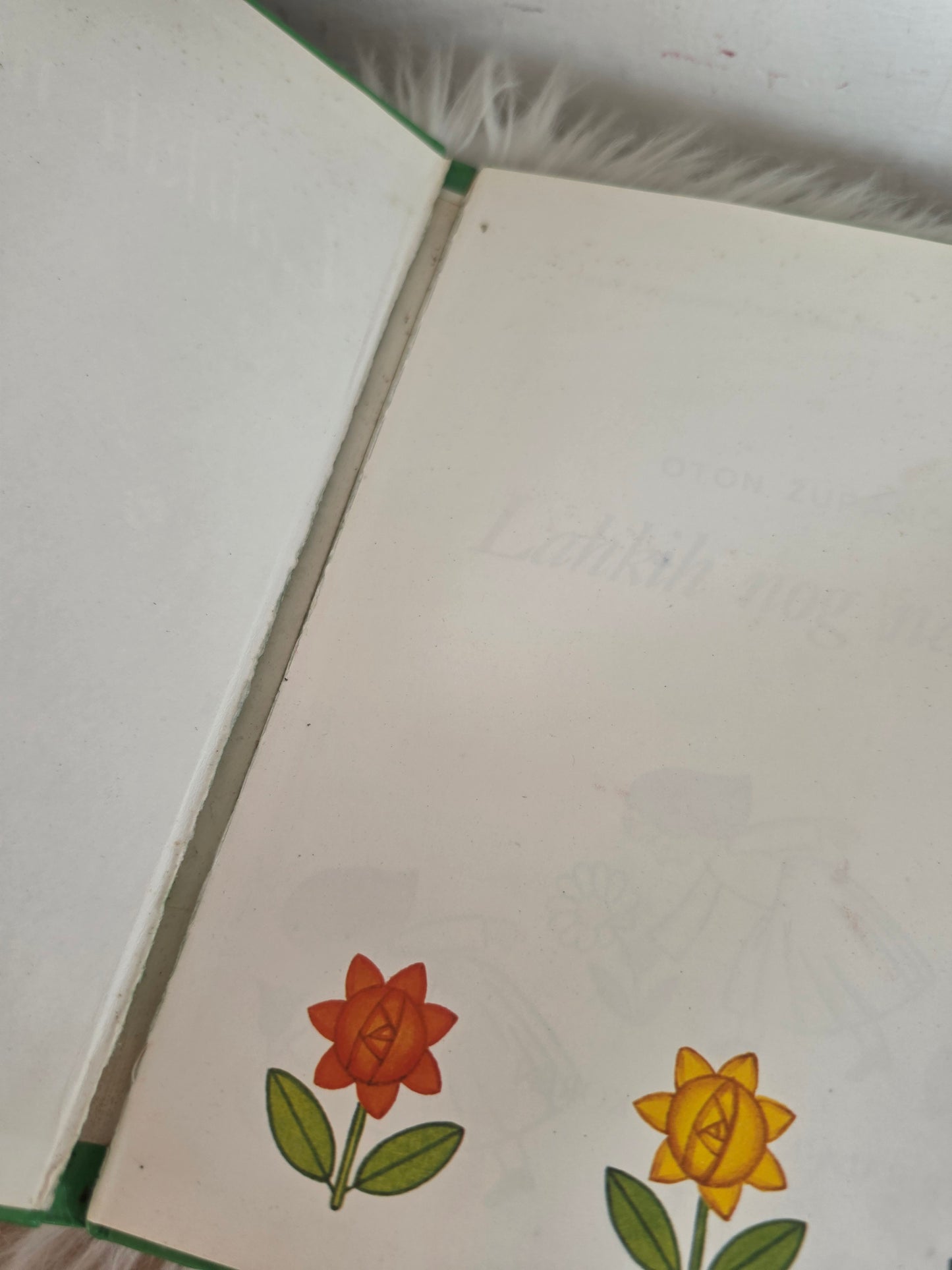 Lahkih nog naokrog Oton Župančič
