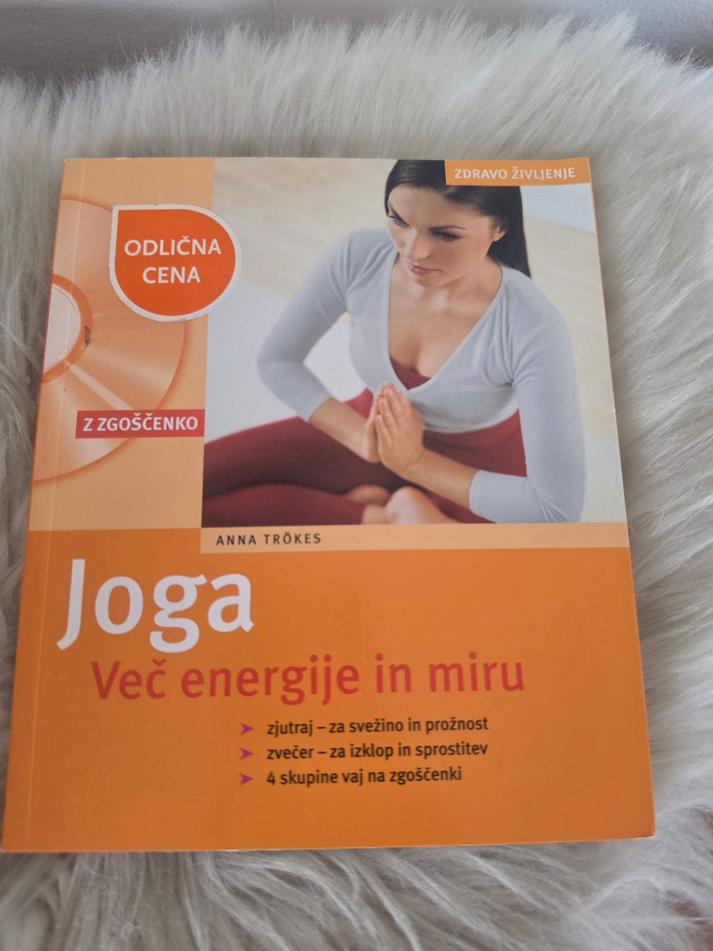 Joga z zgoščenko več energije in miru Mladinska knjiga