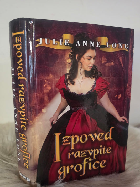 Izpoved razvpite kraljice Julie Anne Long