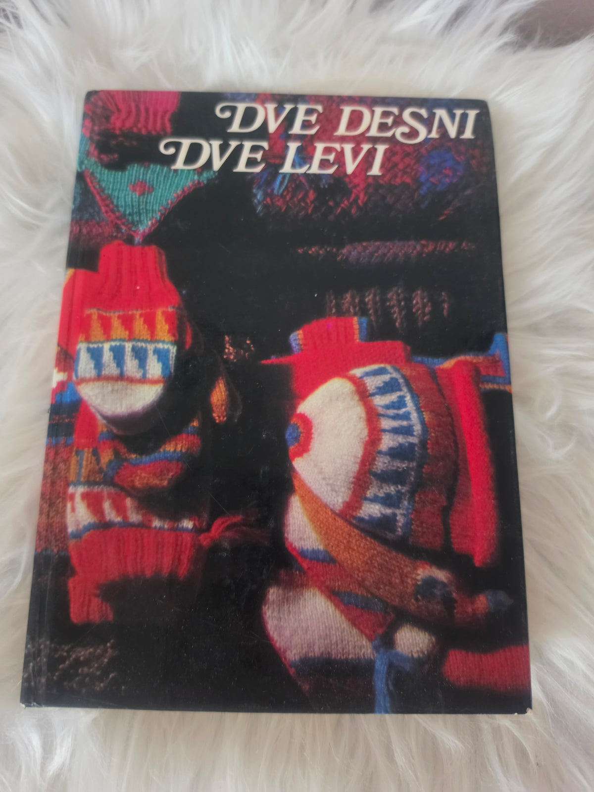 Dve desni dve levi z barvnimi modeli Marija Stanič