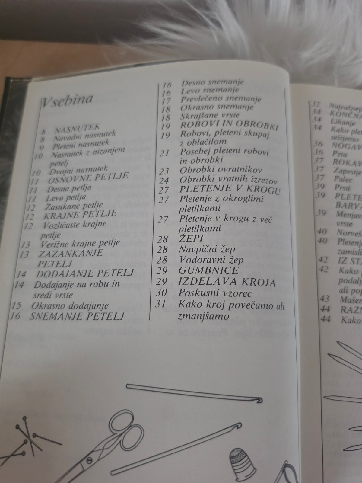 Dve desni dve levi z barvnimi modeli Marija Stanič