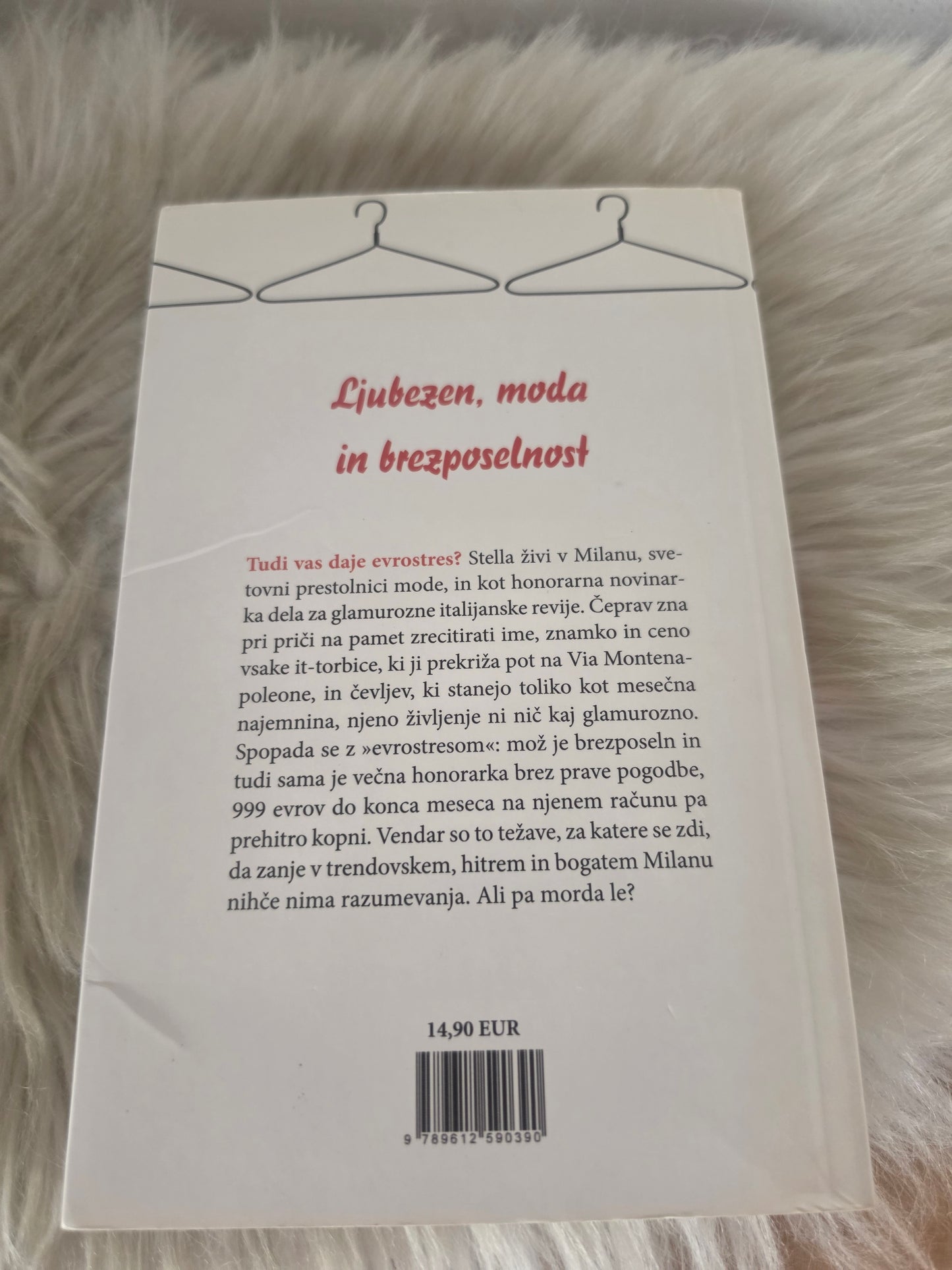 Glamur s popustom  Lisa Corva