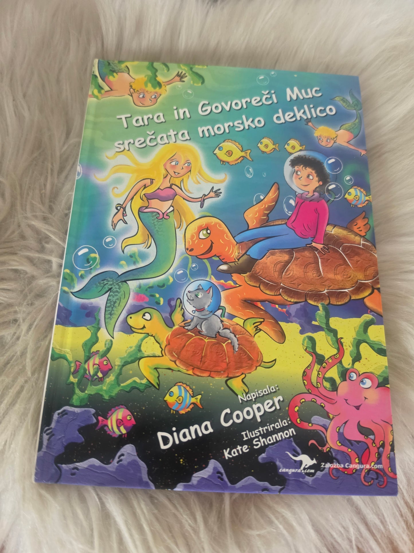 Tara in Govoreči Muc srečata morsko deklico, Dianna Cooper