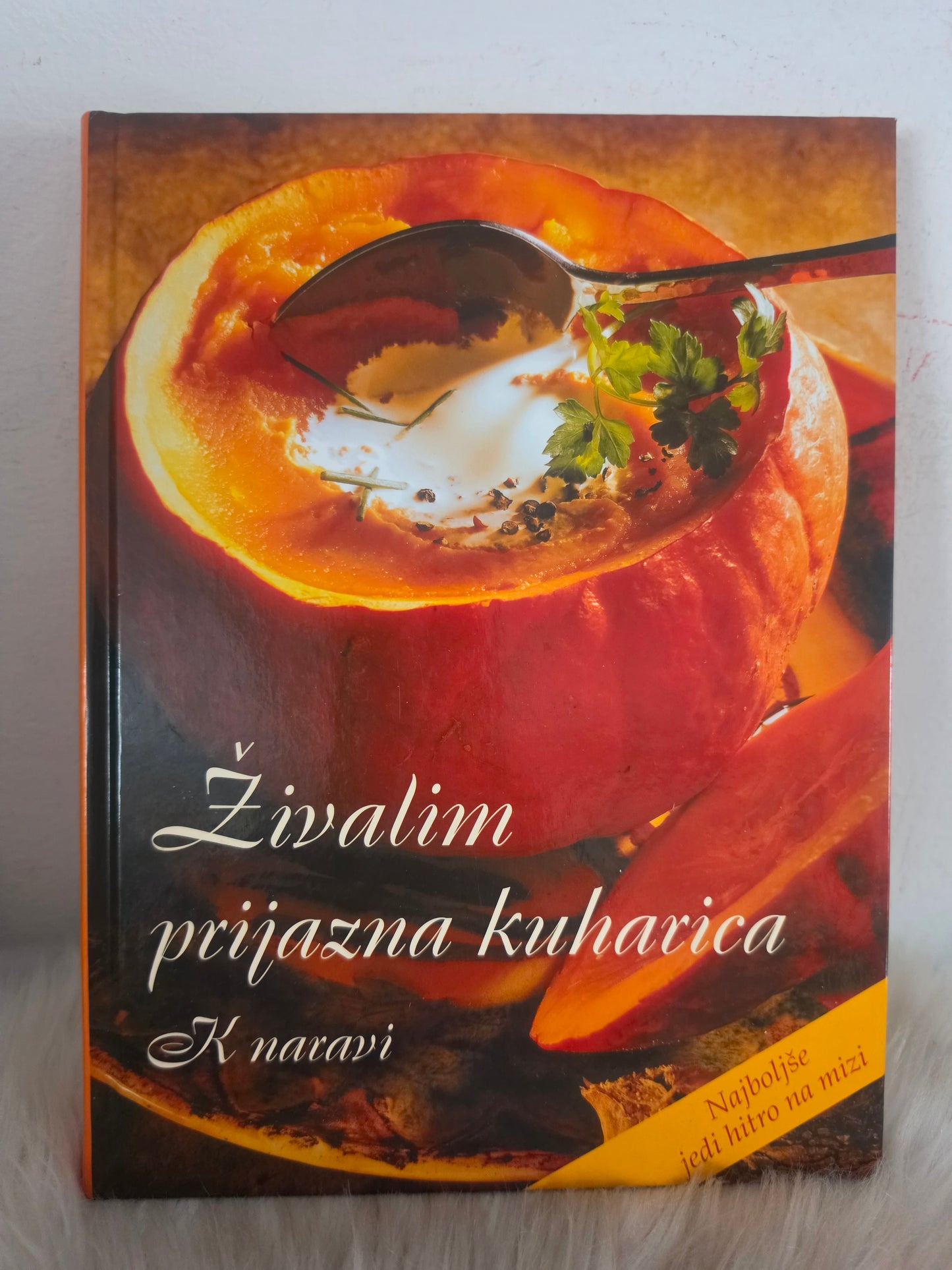 Živalim prijazna kuharica  K naravi Gabrielin sklad