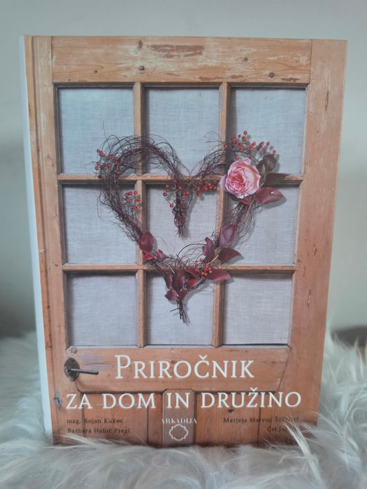 Priročnik za dom in družino Arkadija